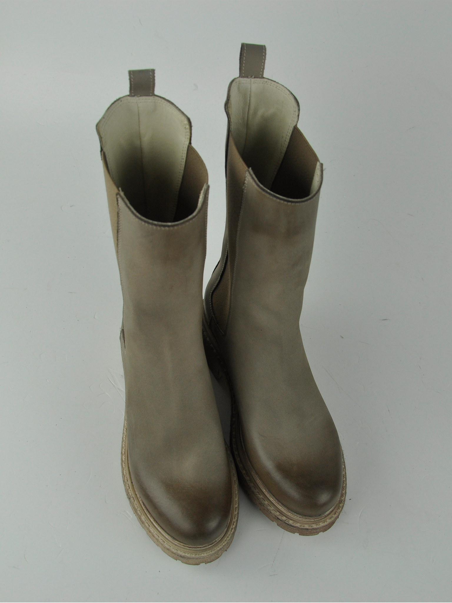 MA 42 NABUK TAUPE- CHELSEA CON ELASTICI IN TINTA
