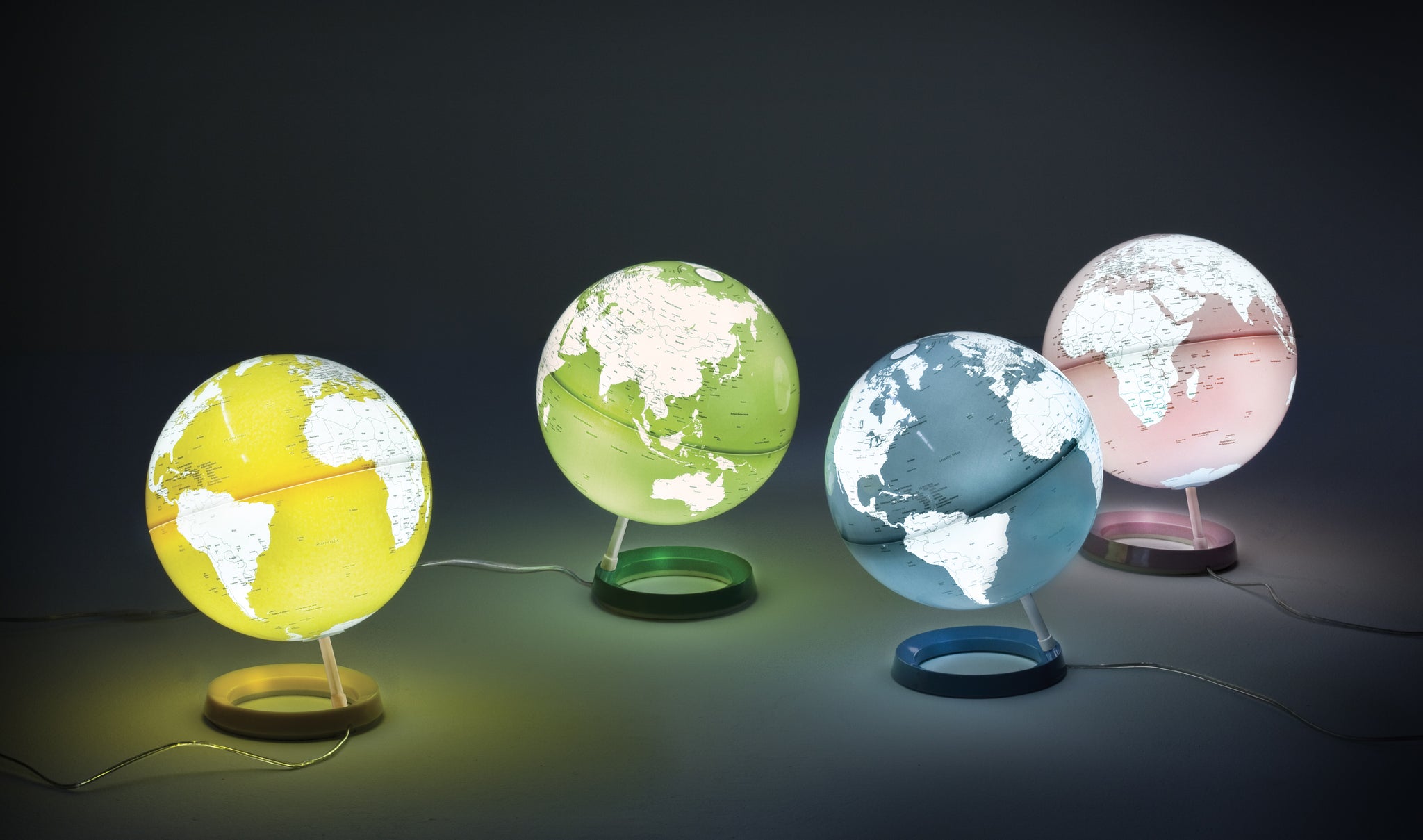 Light&Colour - Mappamondo luminoso di design - Azure - Inglese