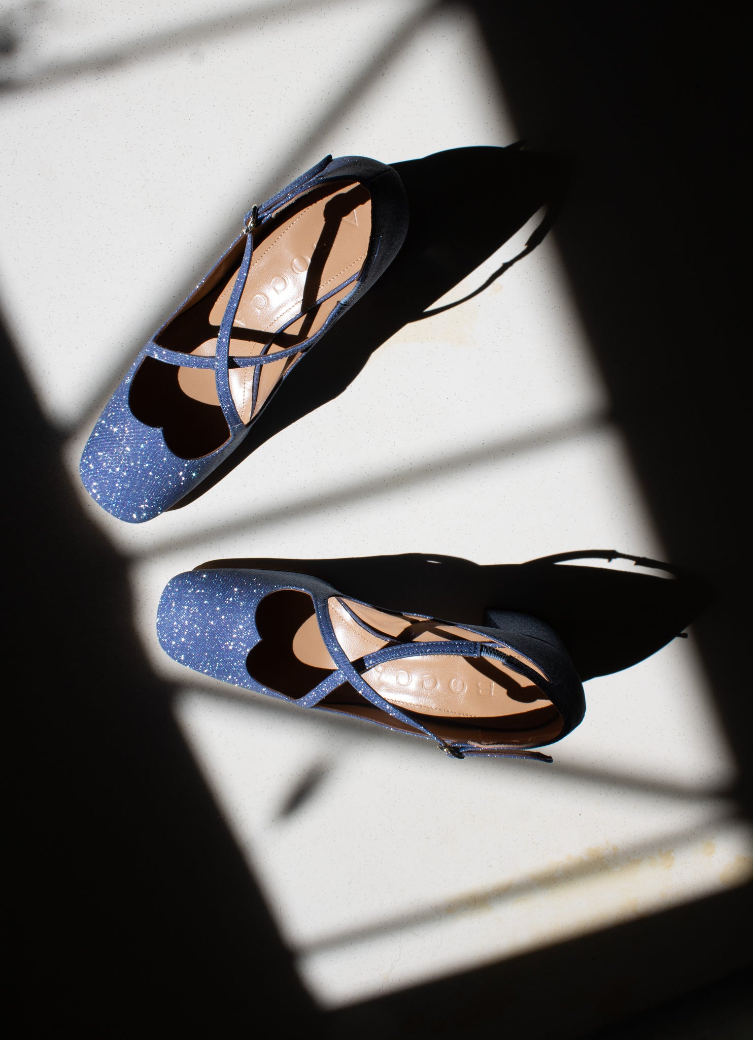 Glitter smoky blue