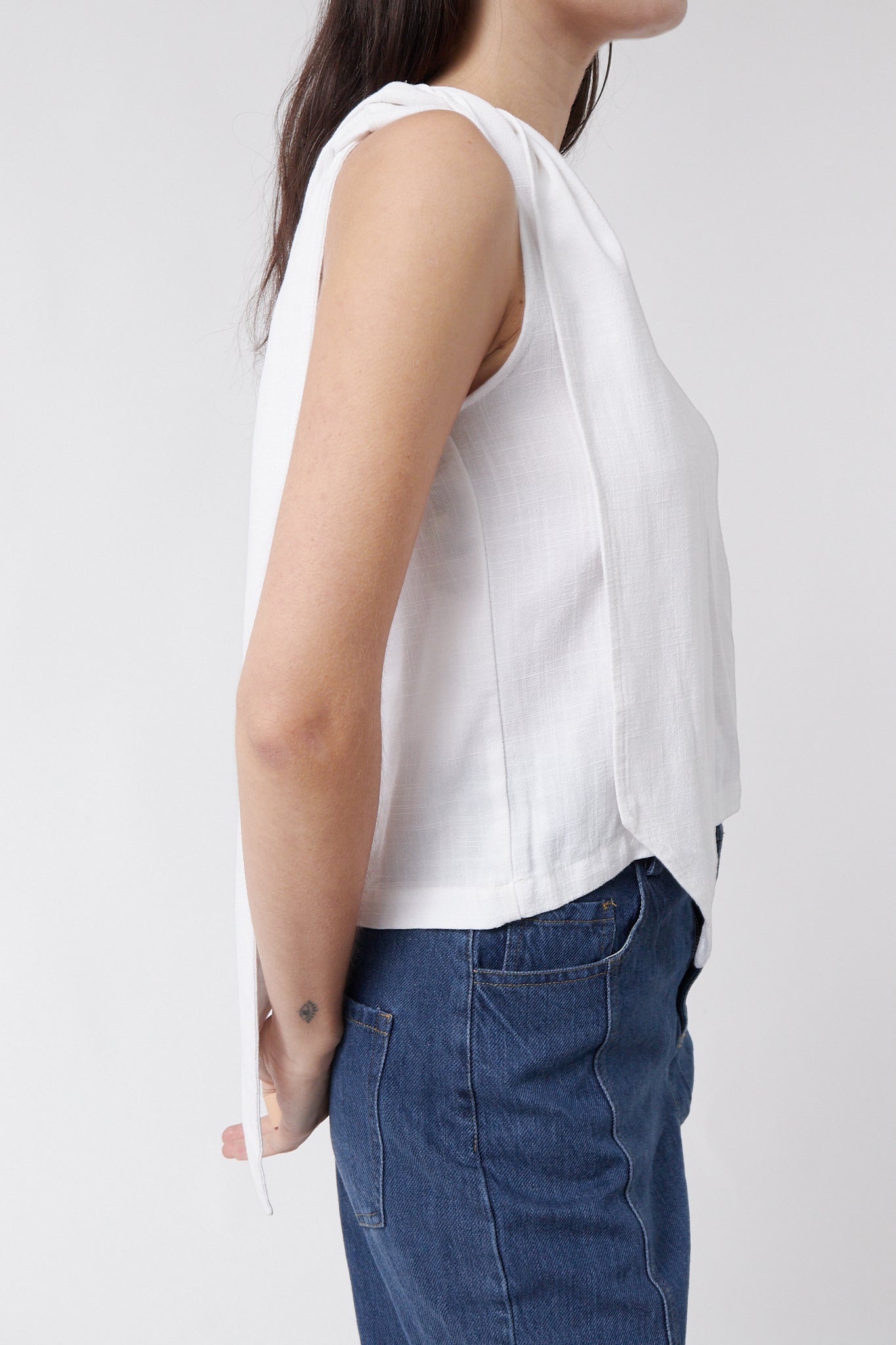 Top tropicale bianco