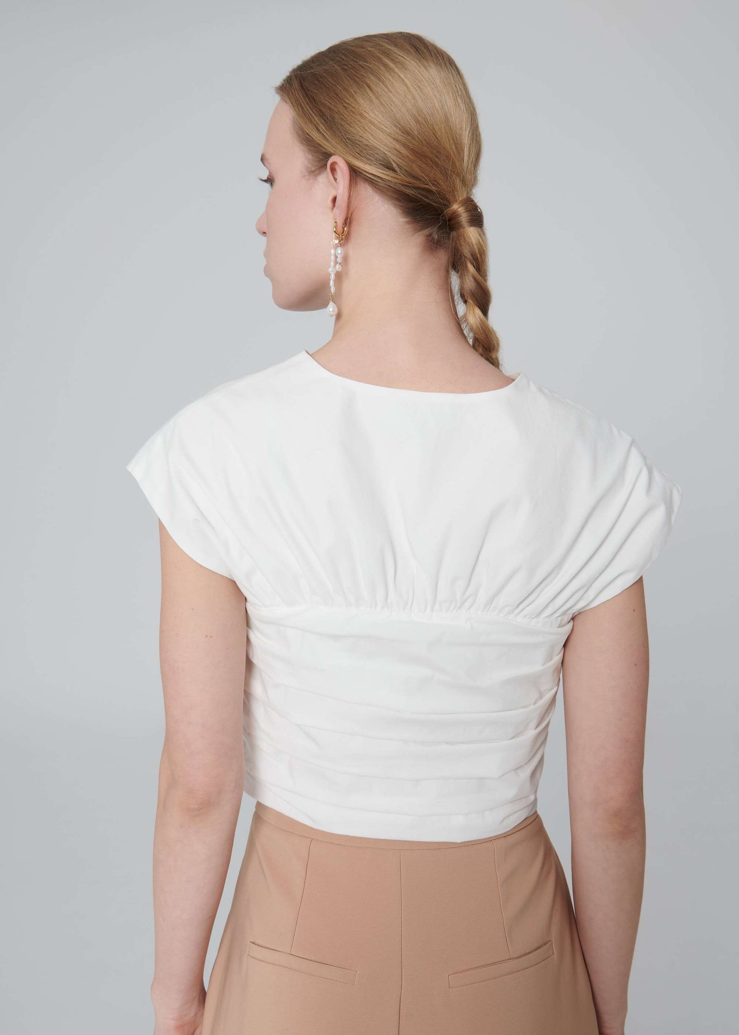 Top in popeline con balze bidirezionali - Bianco