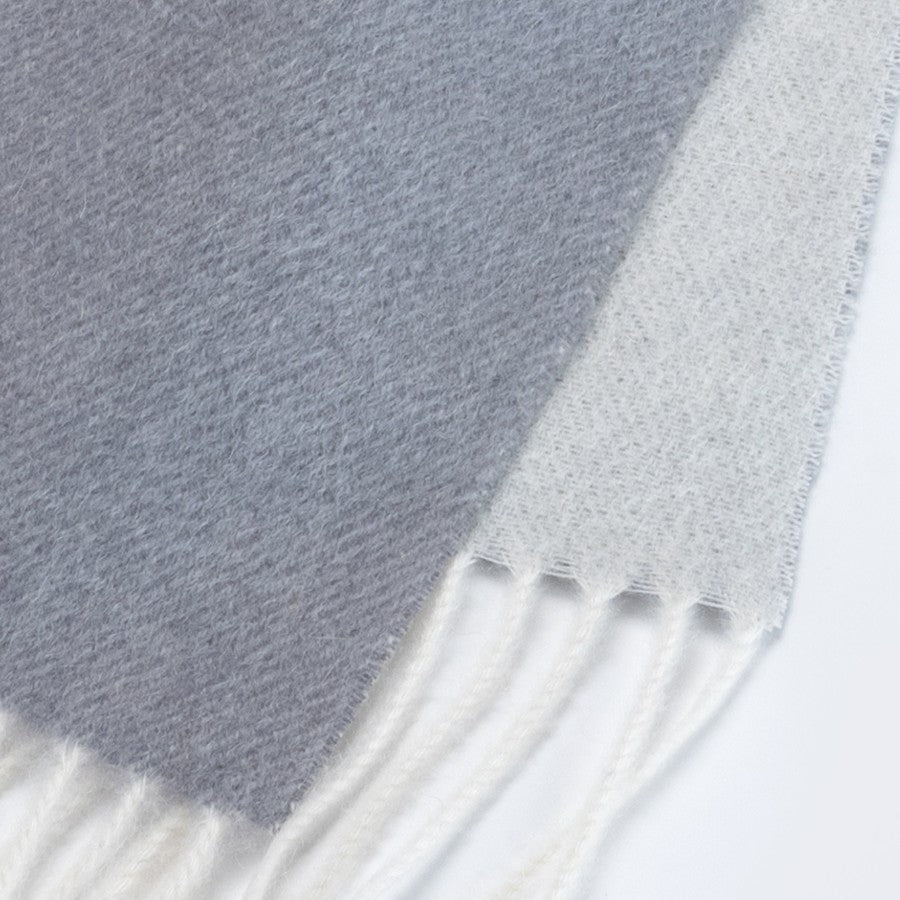 Sciarpa "Biella Frange" colore acciaio