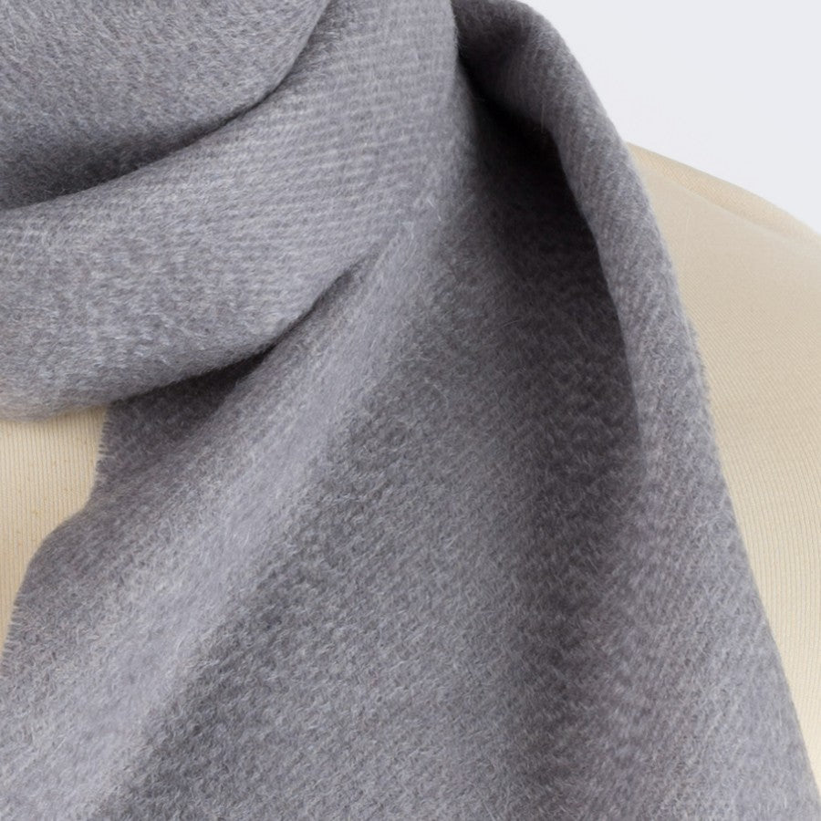 Sciarpa "Biella Frange" colore acciaio