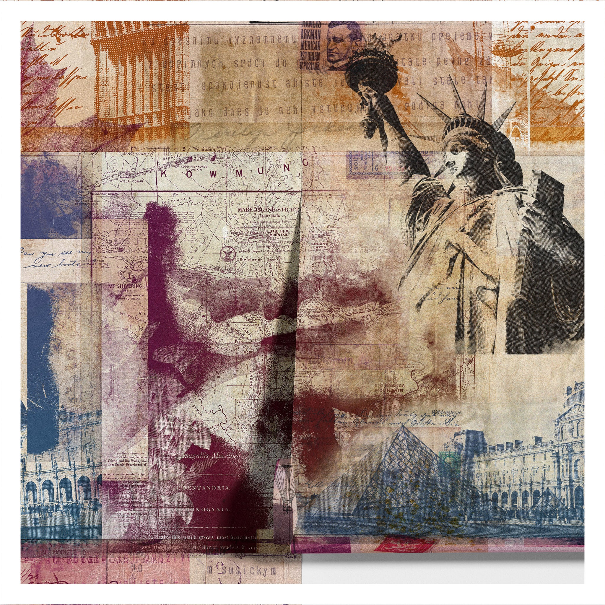 Carta da Parati Collage di Icone Internazionali - 2 rotoli di carta 90 cm x 260 cm - 4.68 mq