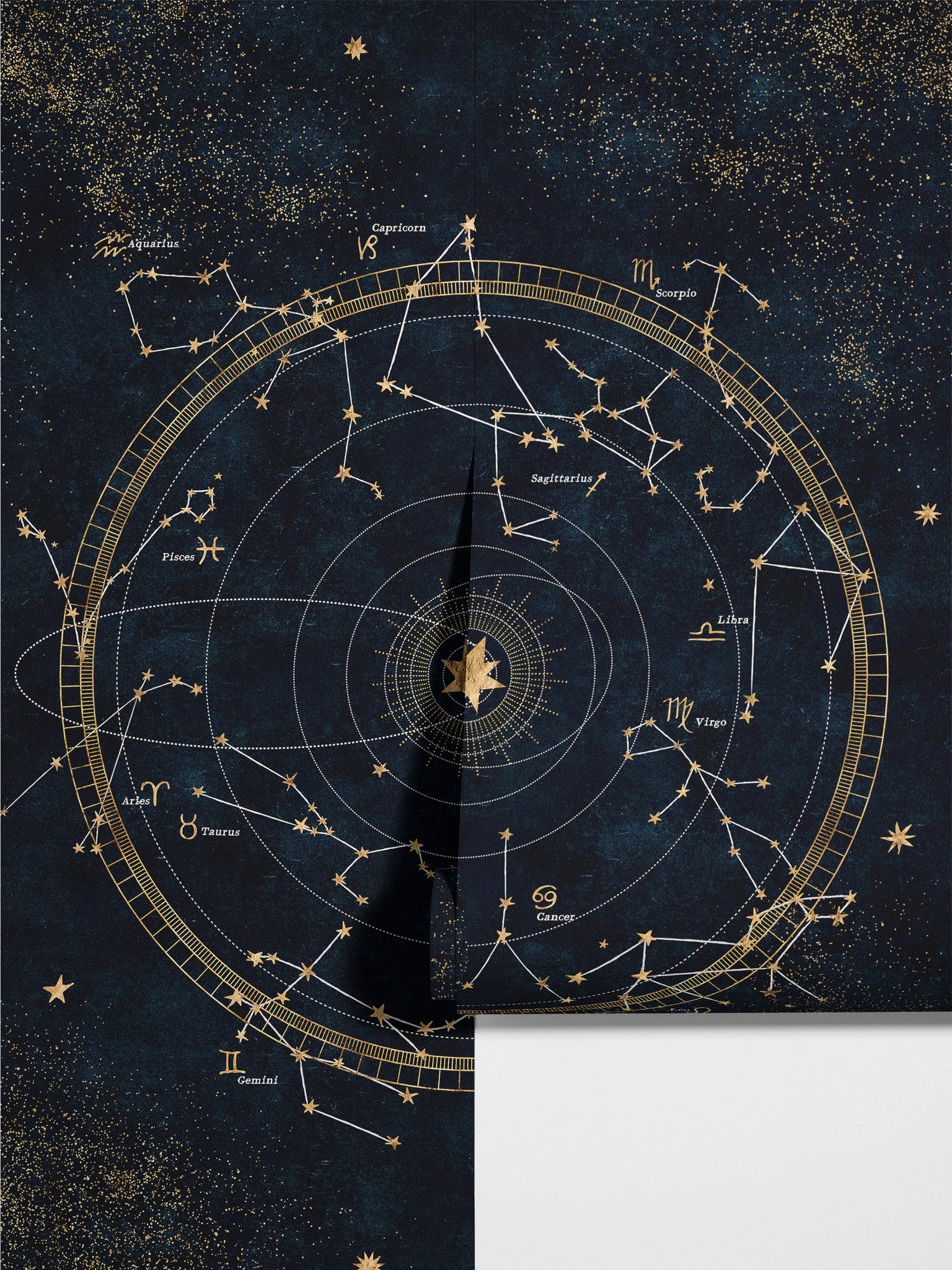 Carta da Parati Costellazioni Dorate su Sfondo Stellato - 2 rotoli di carta 90 cm x 260 cm - 4.68 mq