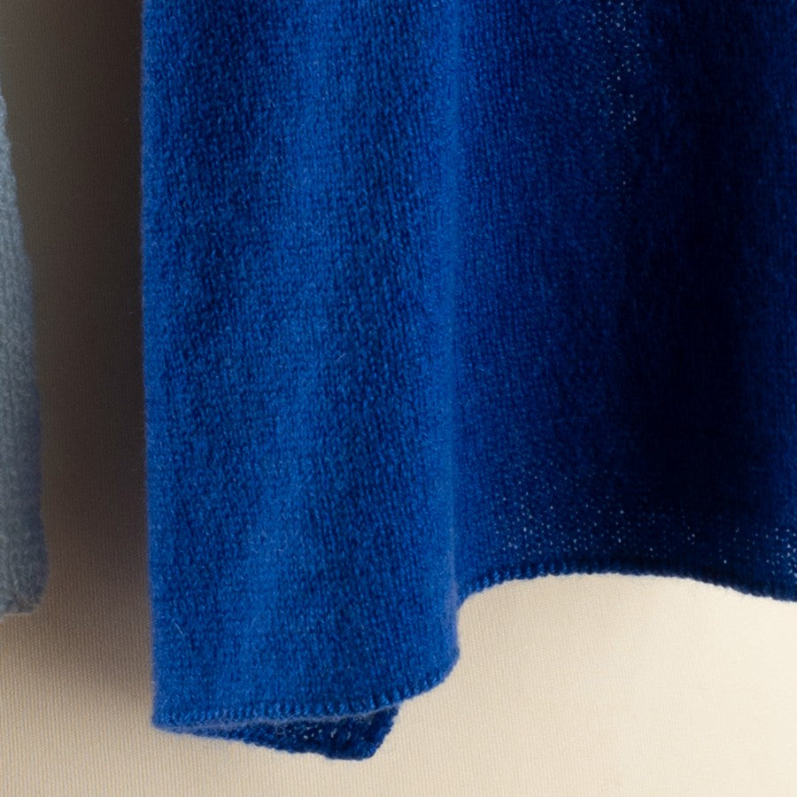 Sciarpa "Tricot Leggera"colore nuance di azzurro