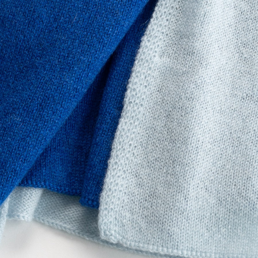 Sciarpa "Tricot Leggera"colore nuance di azzurro