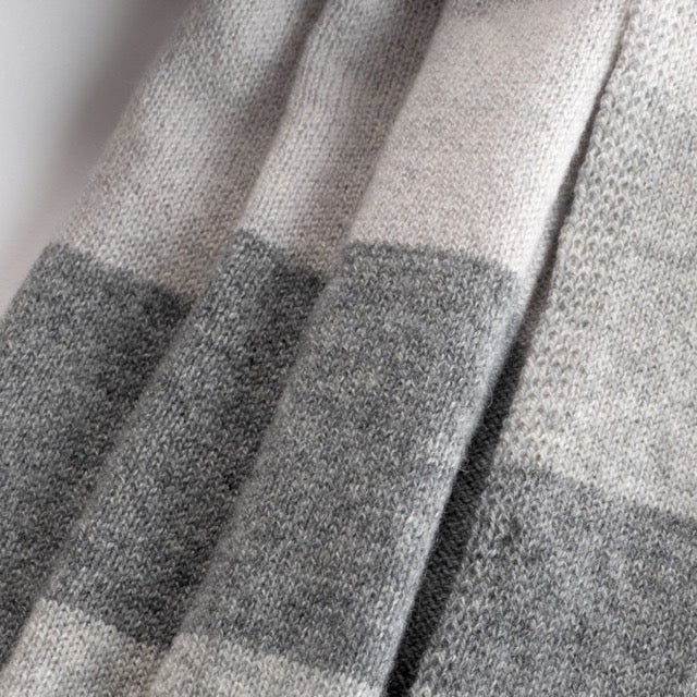 Sciarpa  "Tricot Leggera" colore nuance di grigio