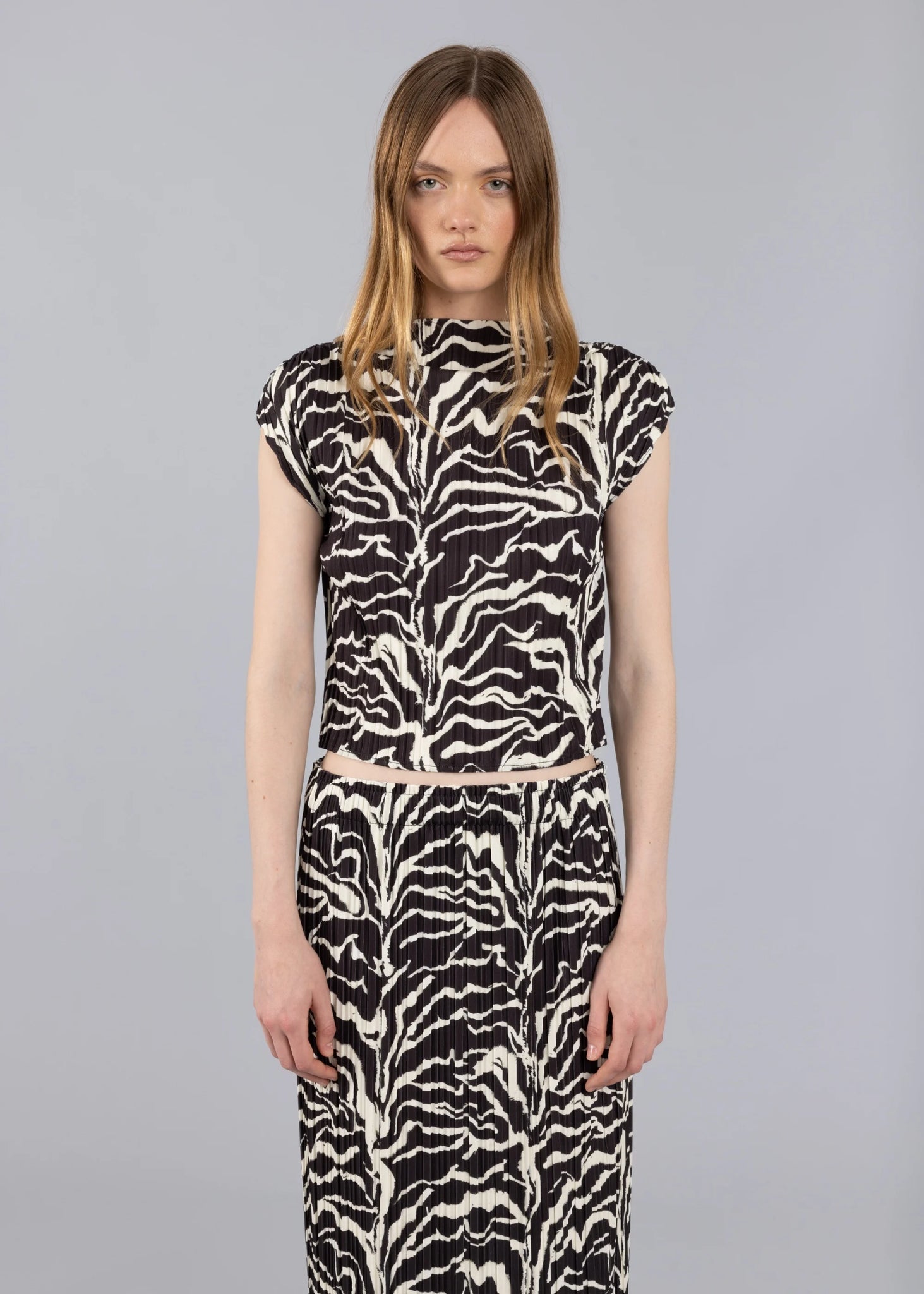 Top senza maniche plissettato con stampa animalier - Nero con stampa animalier