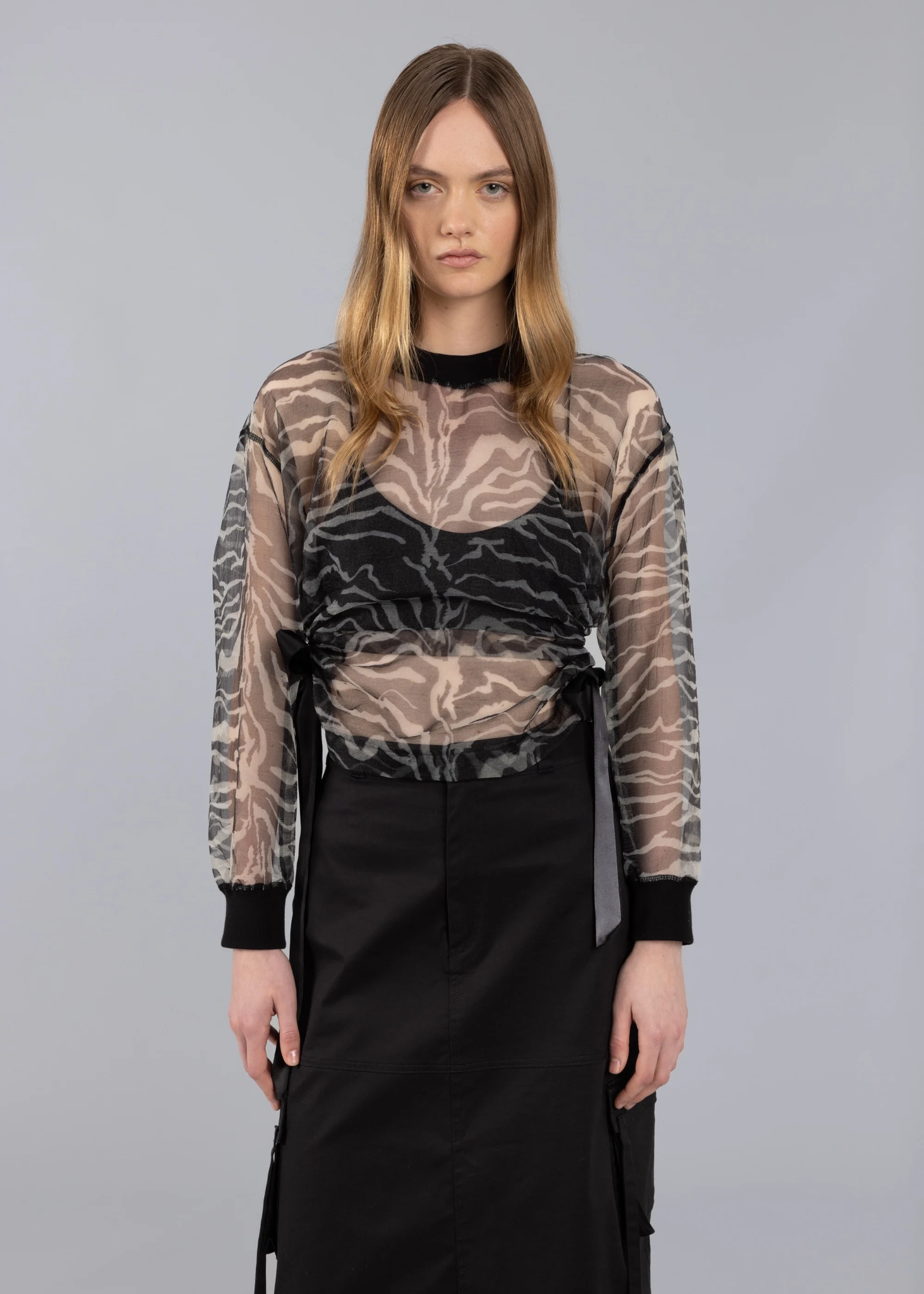 Maglione in organza con stampa animalier e ritagli - Stampa animale nera