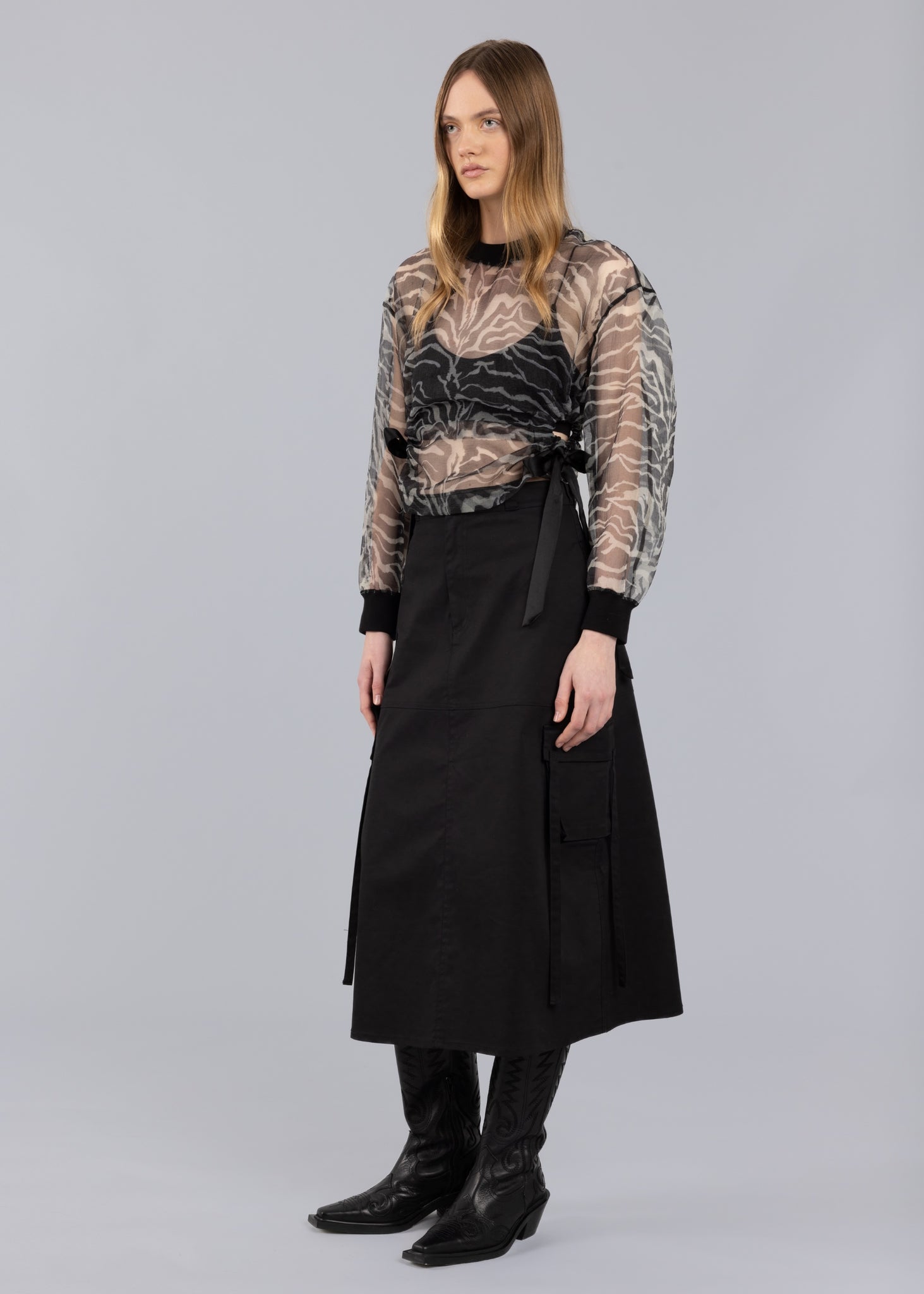 Maglione in organza con stampa animalier e ritagli - Stampa animale nera