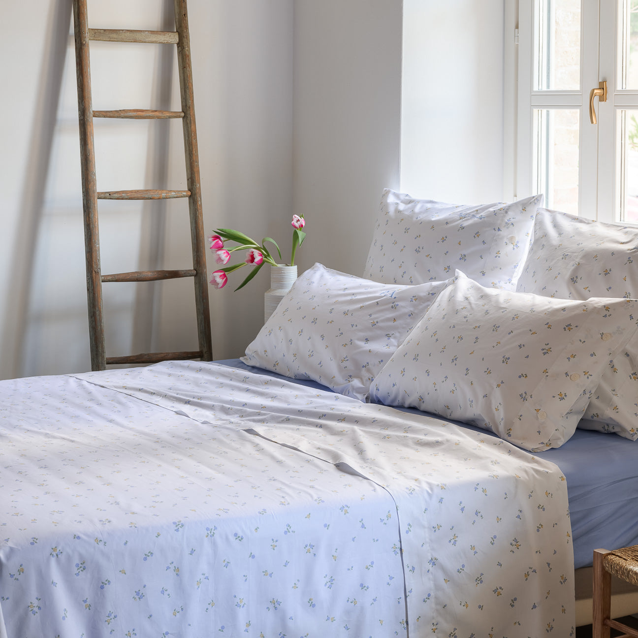 Completo lenzuolo Fiori azzurri Percalle