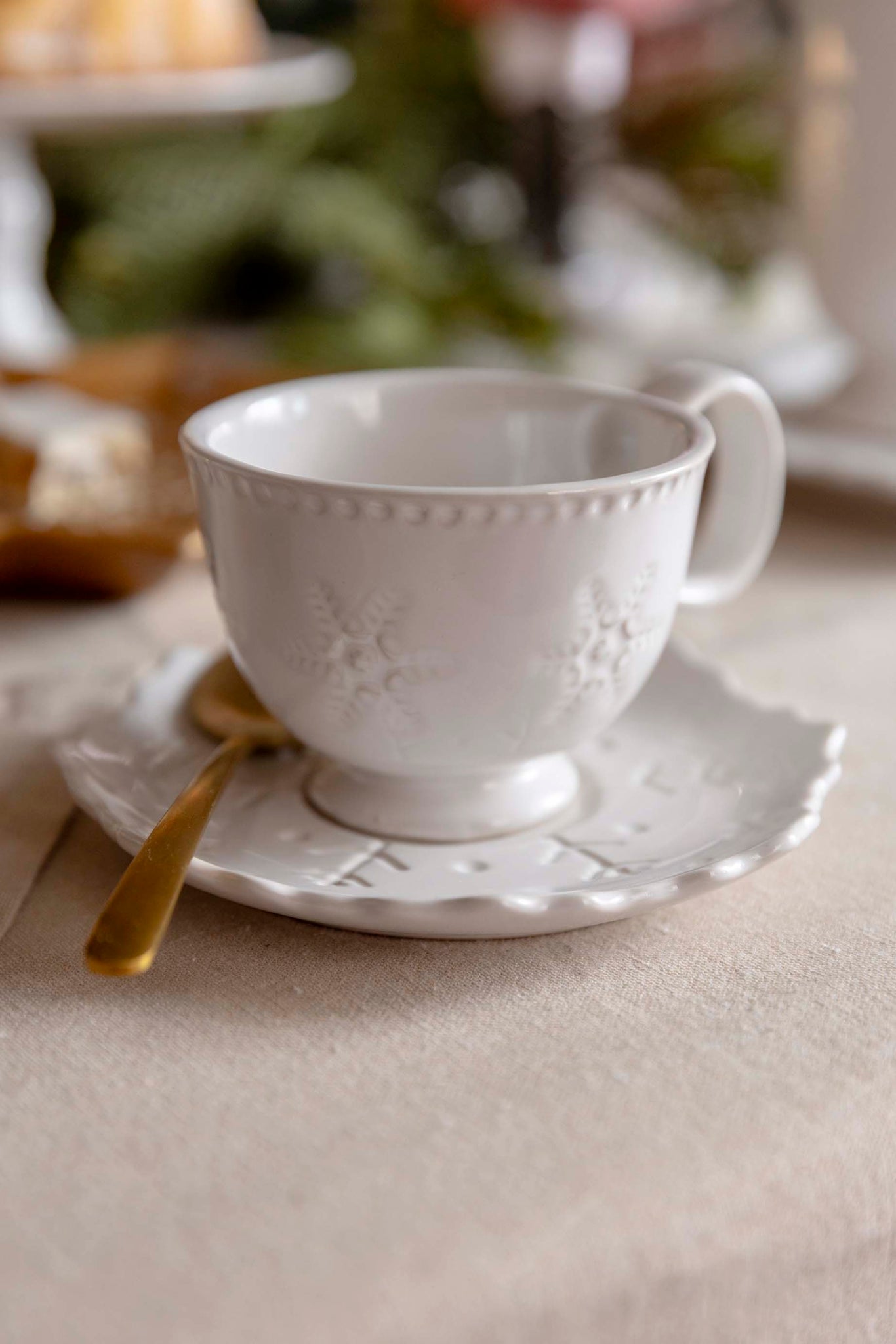 Frozen - Set 2 tazze tè in ceramica con piattino con decorazione a 
rilievo