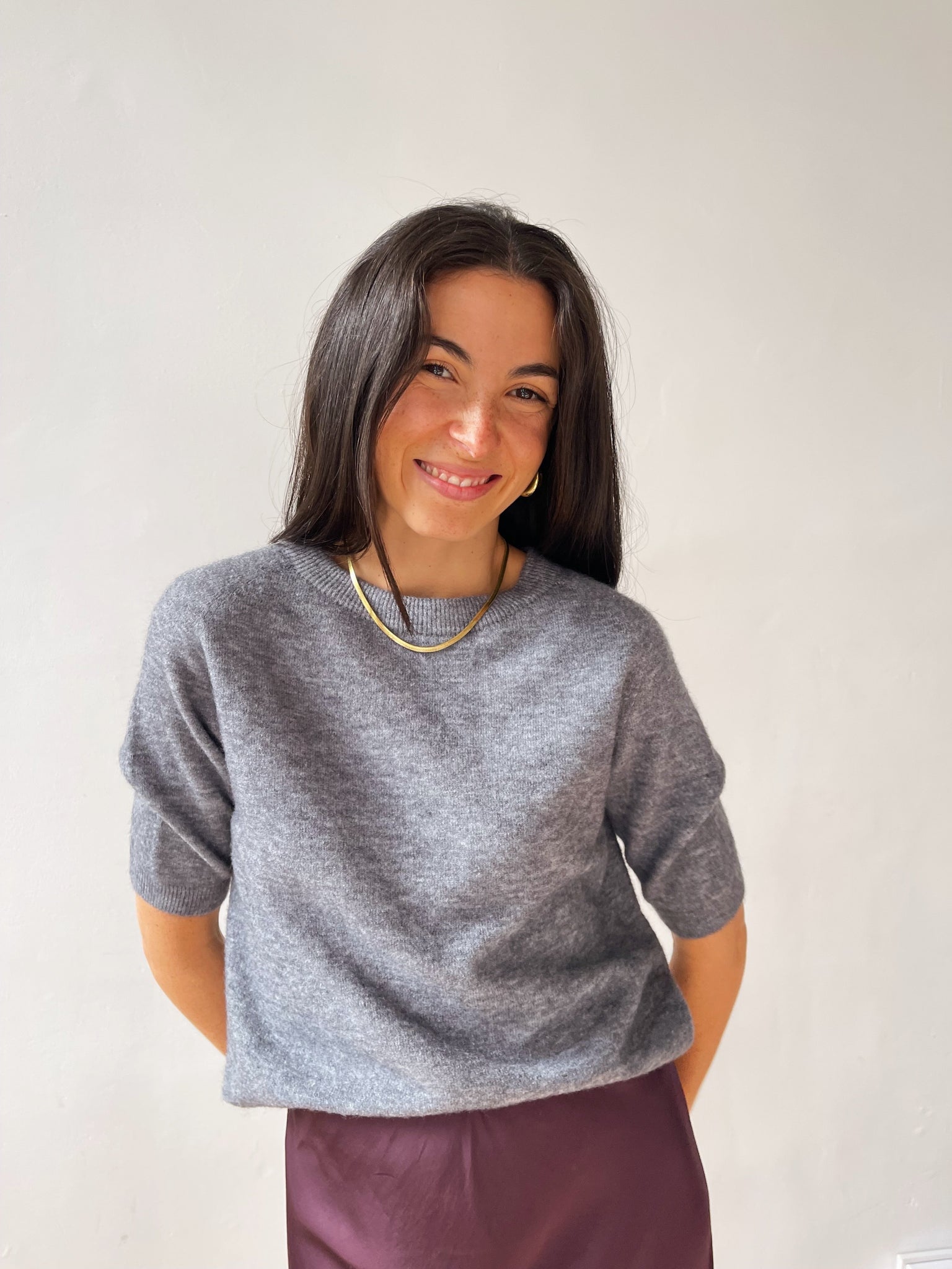 Maglietta grigia in maglia