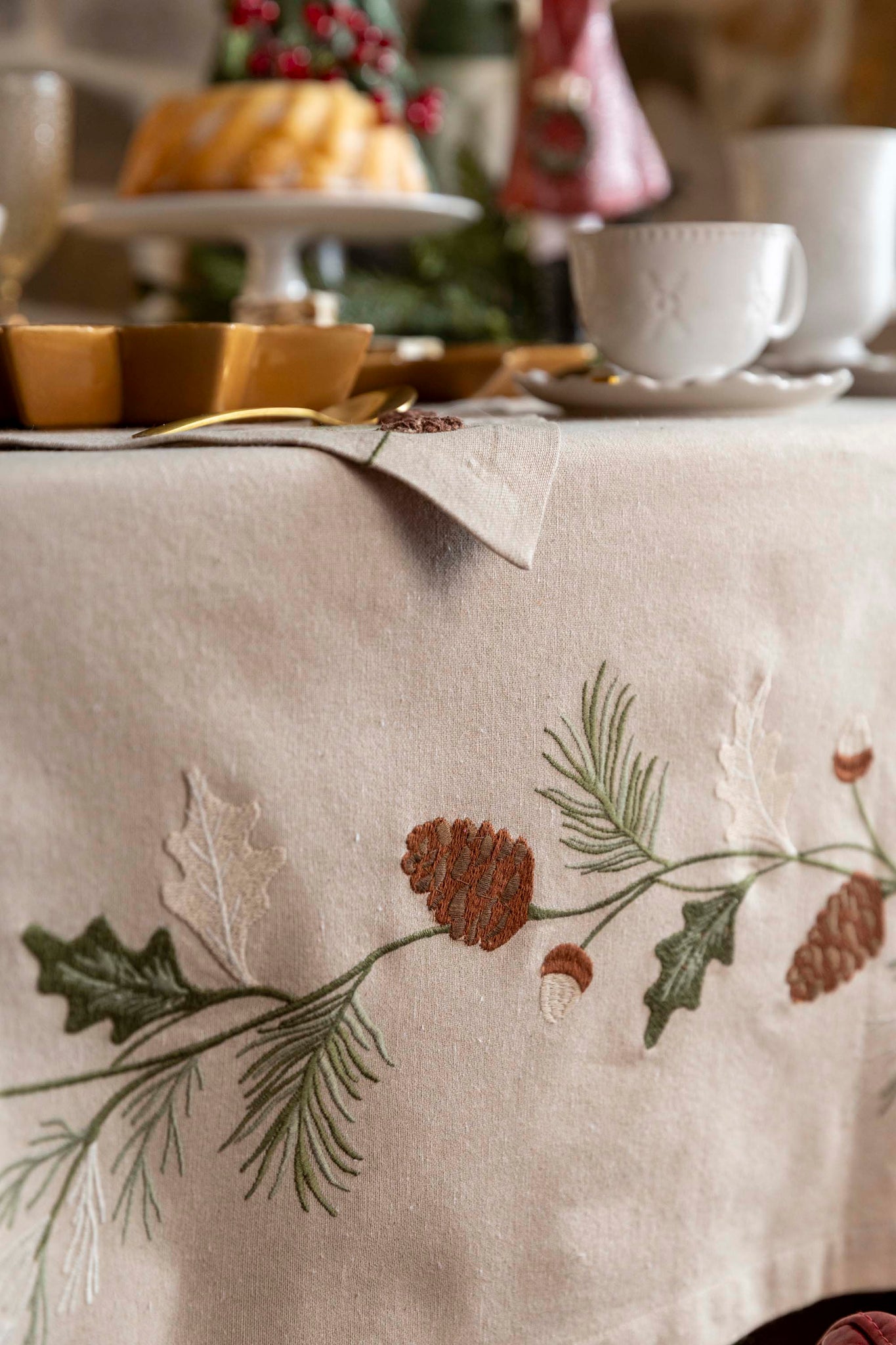 Autumn - Runner 100% cotone con ricamo