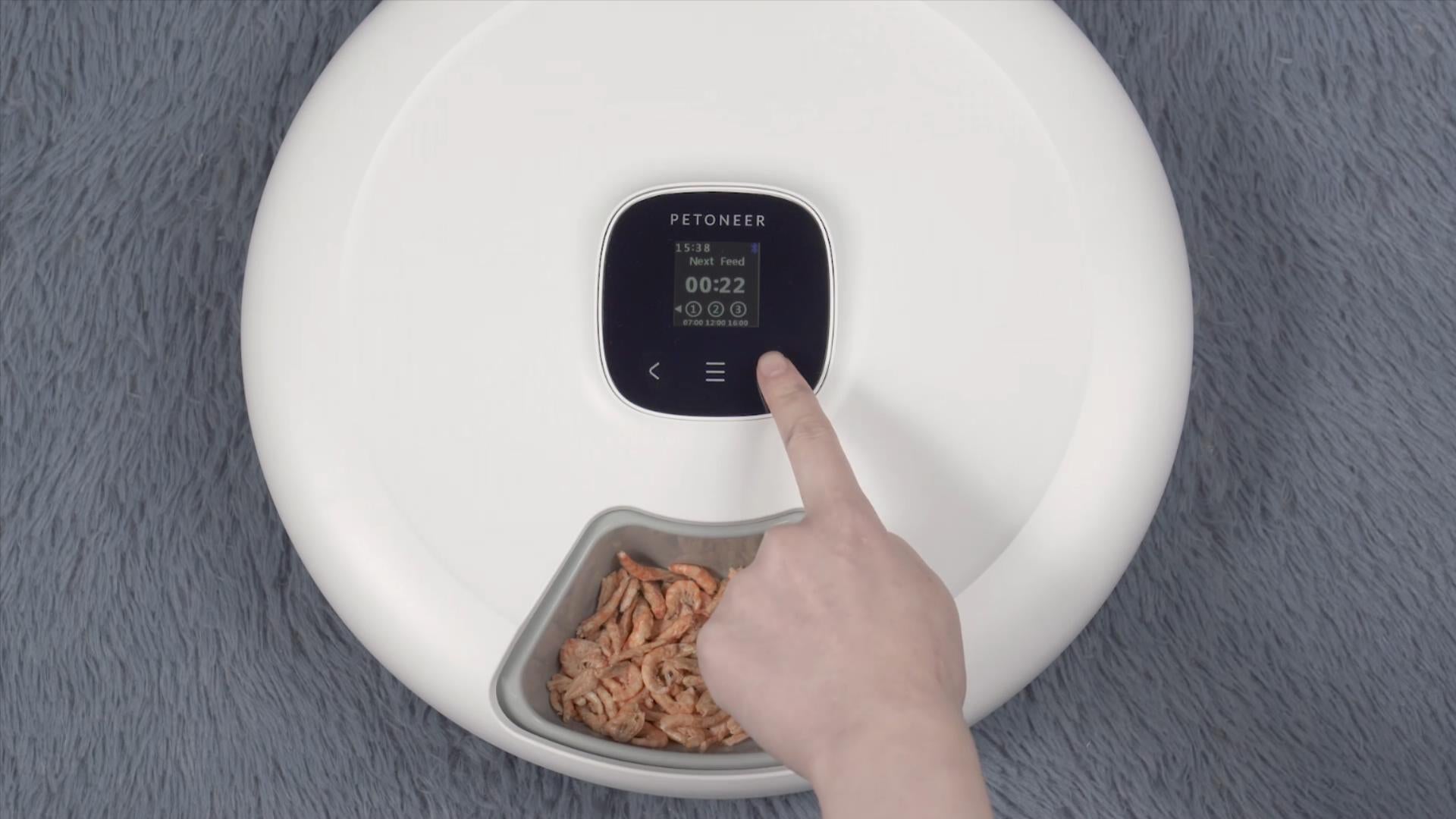 NutriSpin 6 Meal Pet Feeder