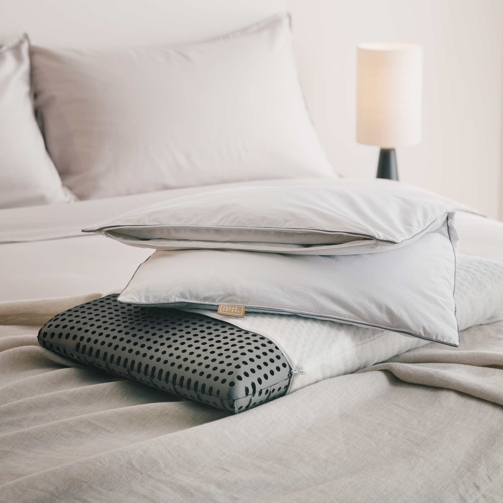 Dreamin101 Guanciale Ibrido Uno Più Uno In Memory Foam 40X70 E Federa Imbottita In 100% Piumino D'Oca 100% Cotone 50X80