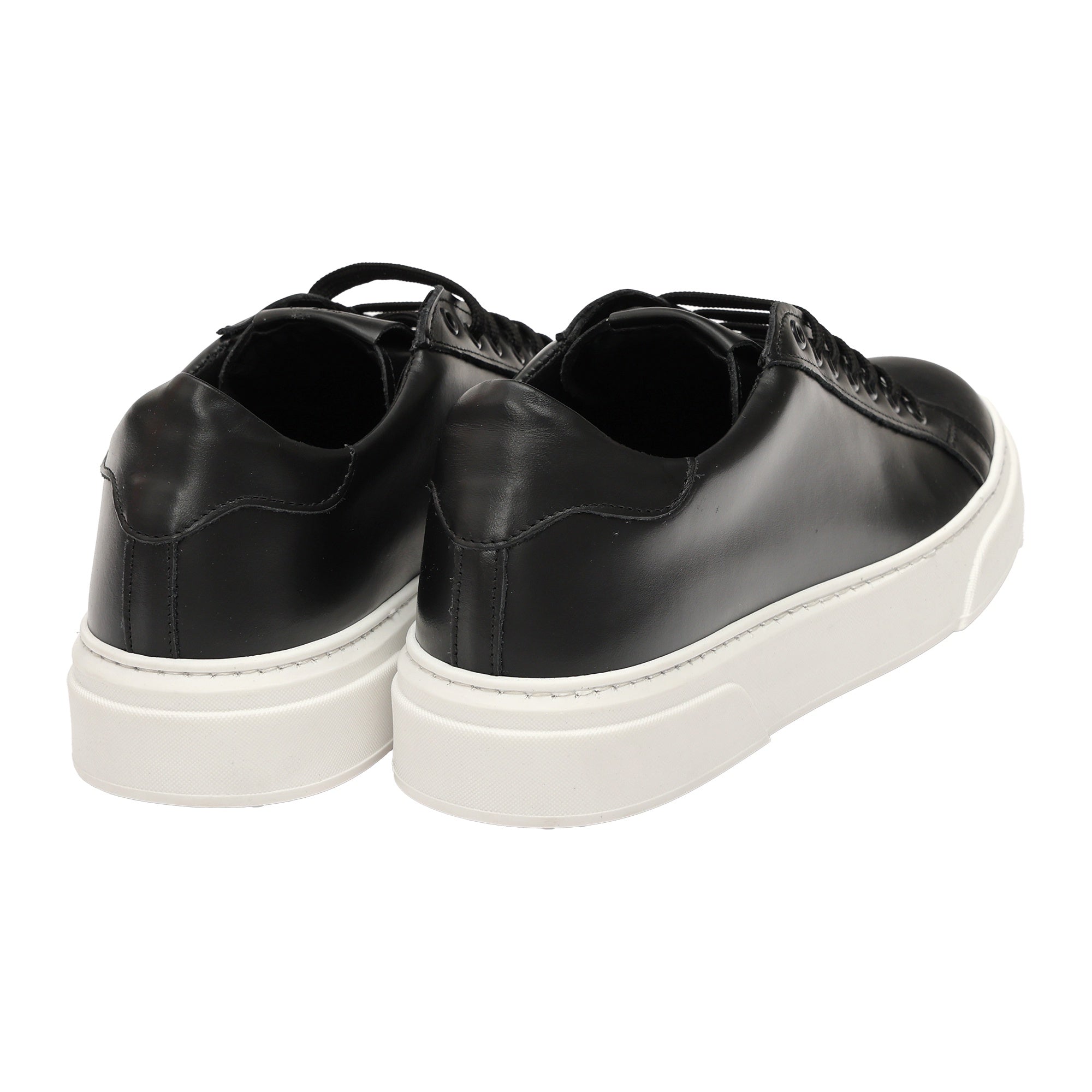 Sneakers stringate in vera pelle nero