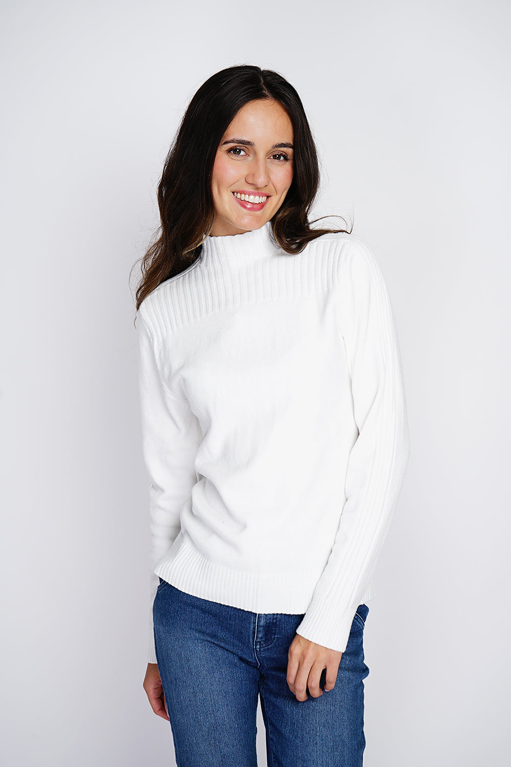 Maglione a coste con collo alto e maniche lunghe Naturale
