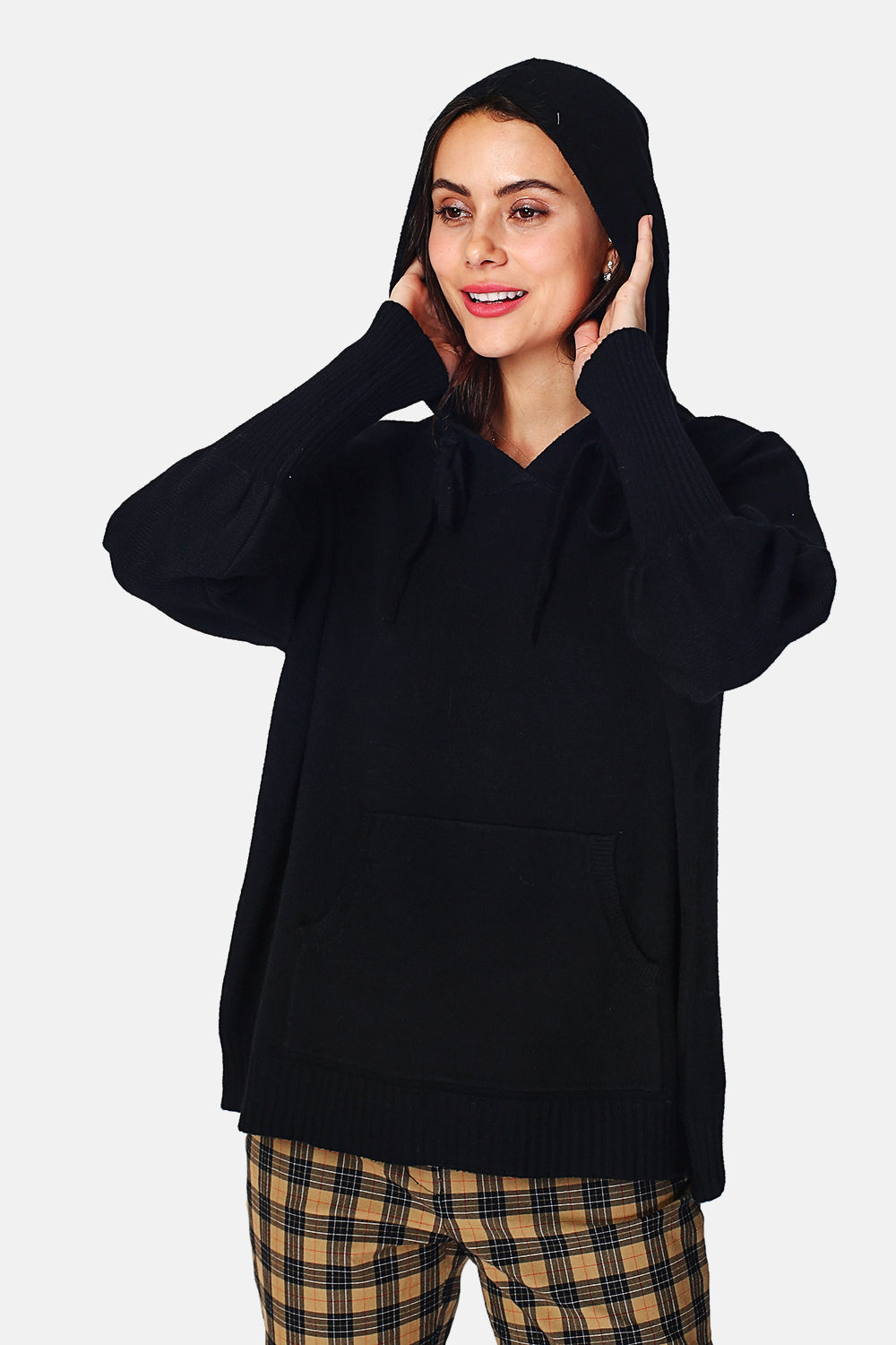 Maglione con cappuccio e tasca frontale a maniche lunghe Nero