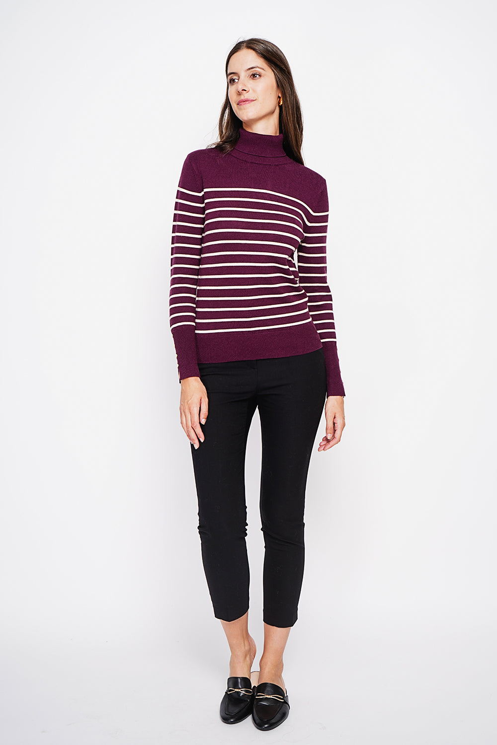 Maglione a collo alto a righe con abbottonatura sulle maniche, lunghezza Bordeaux