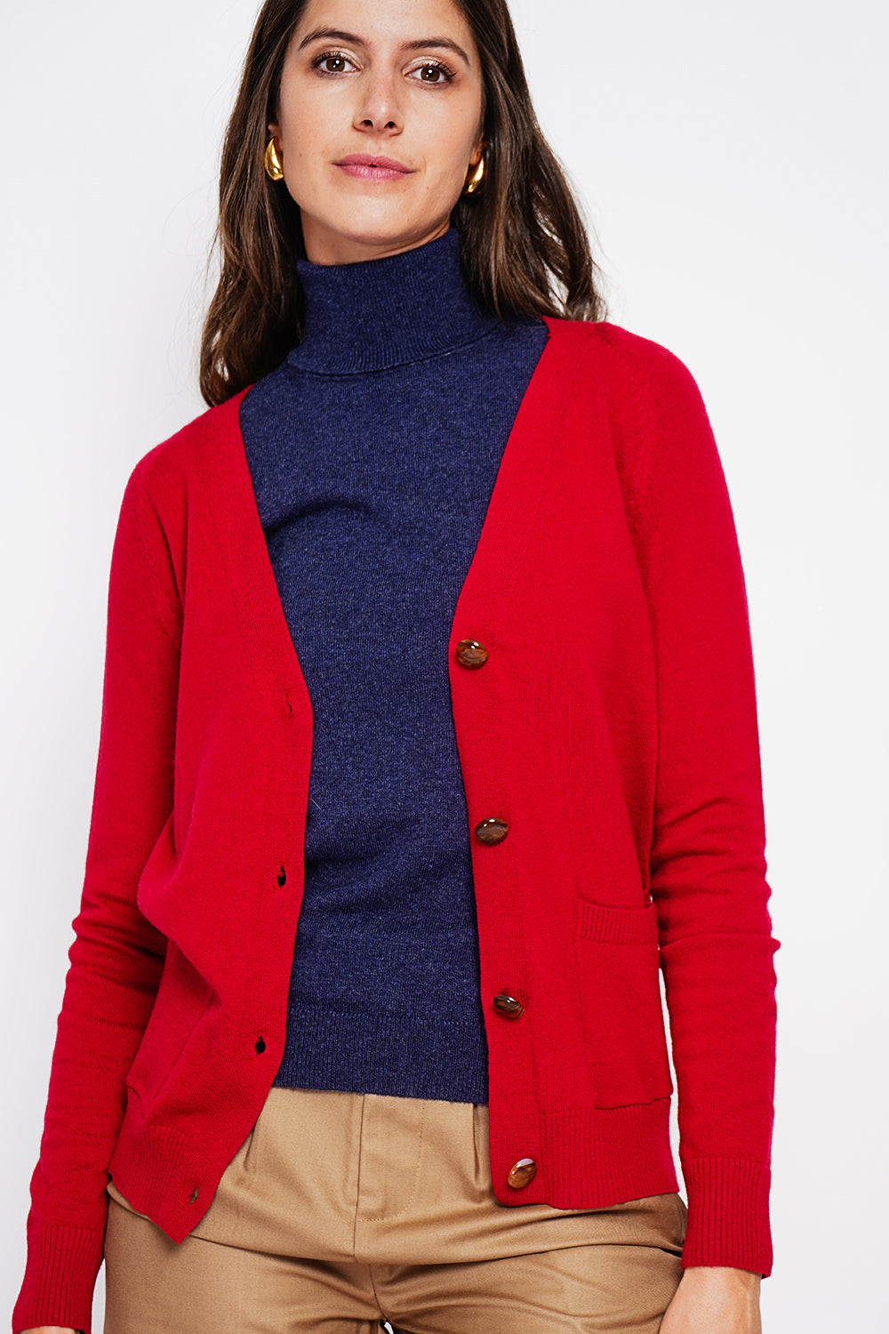 Elegante gilet oversize con scollo a V e bottoni, tasche a maniche lunghe Ermete