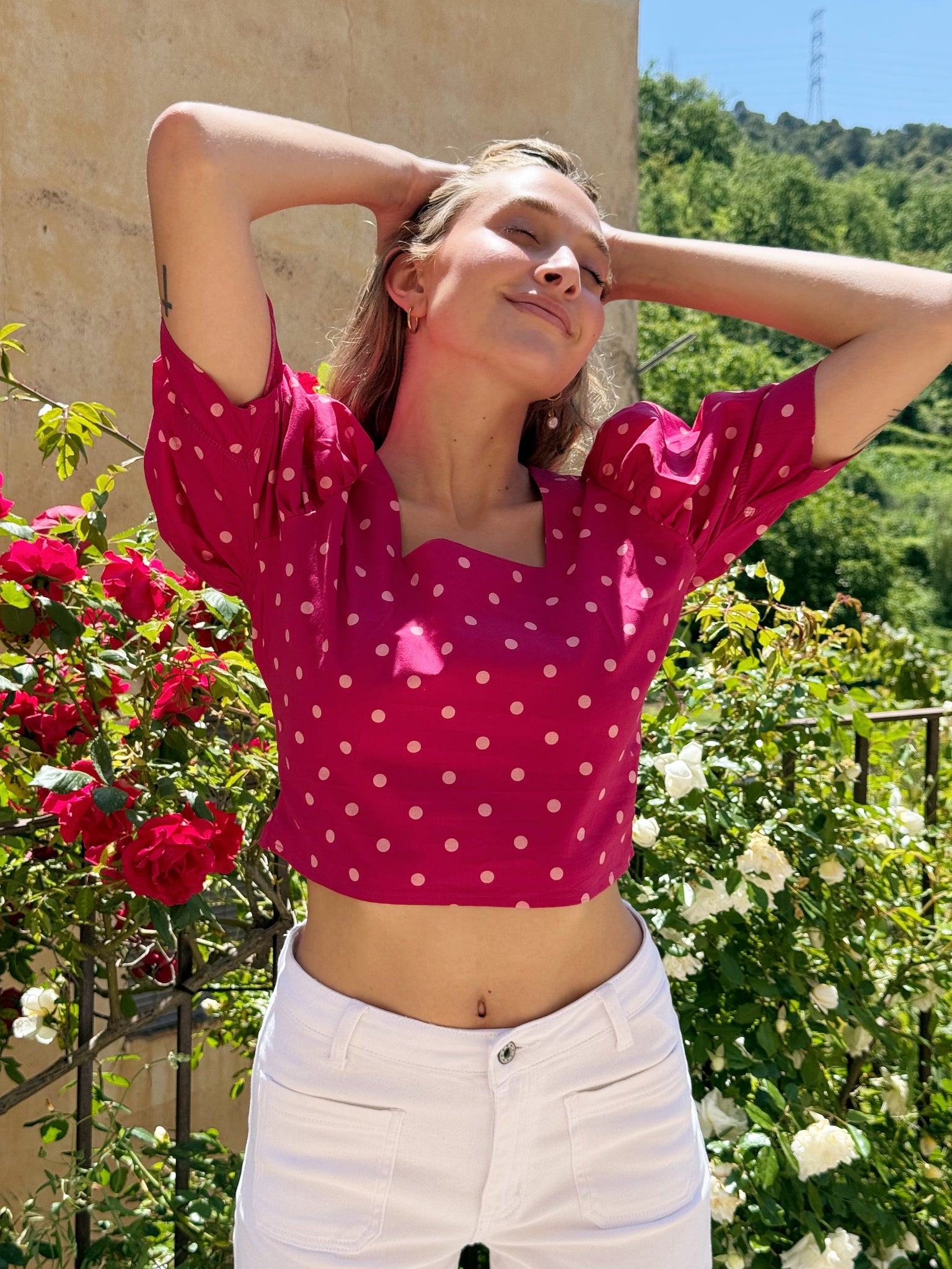 Blusa Carmi a pois bordeaux