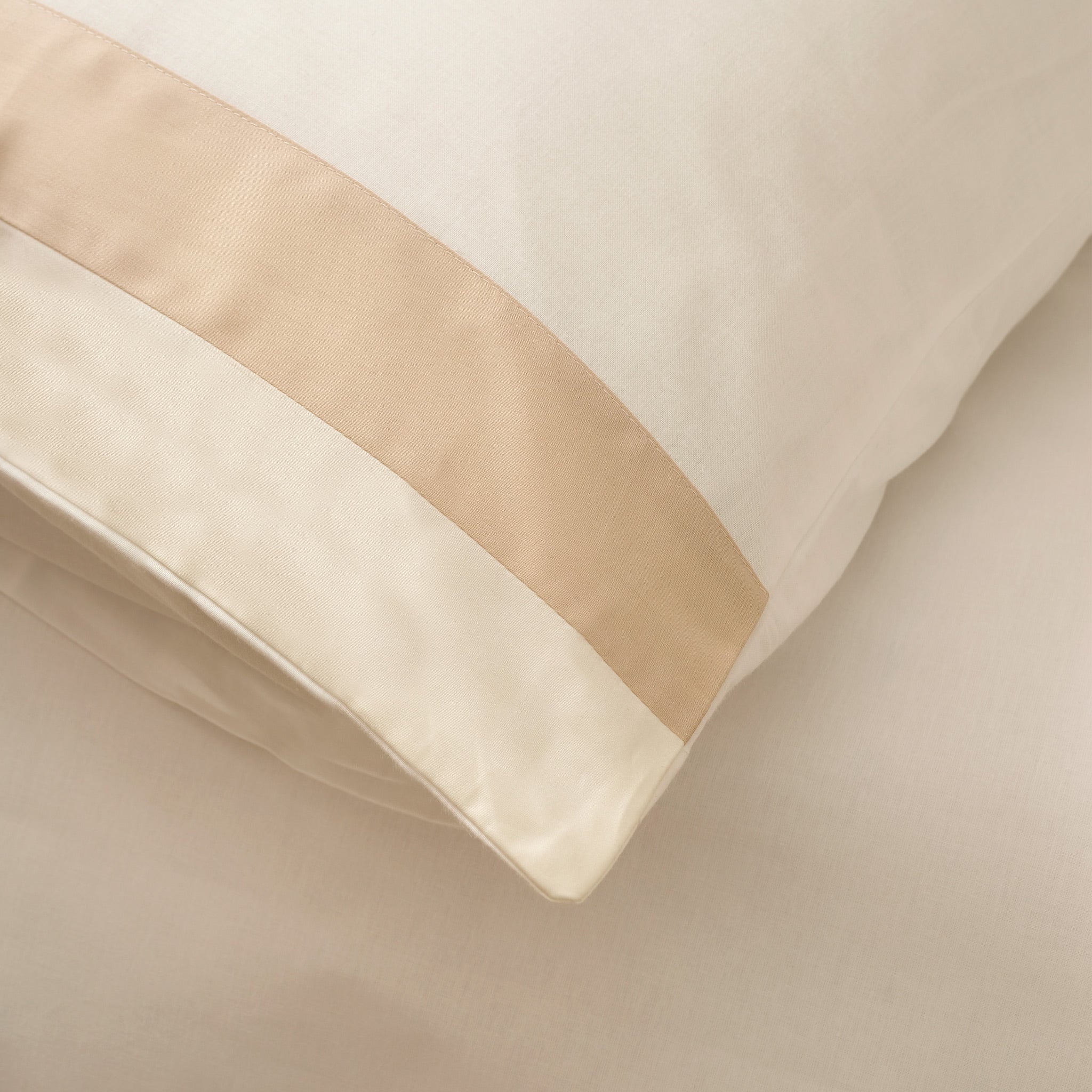 SORAYA Completo letto matrimoniale Beige