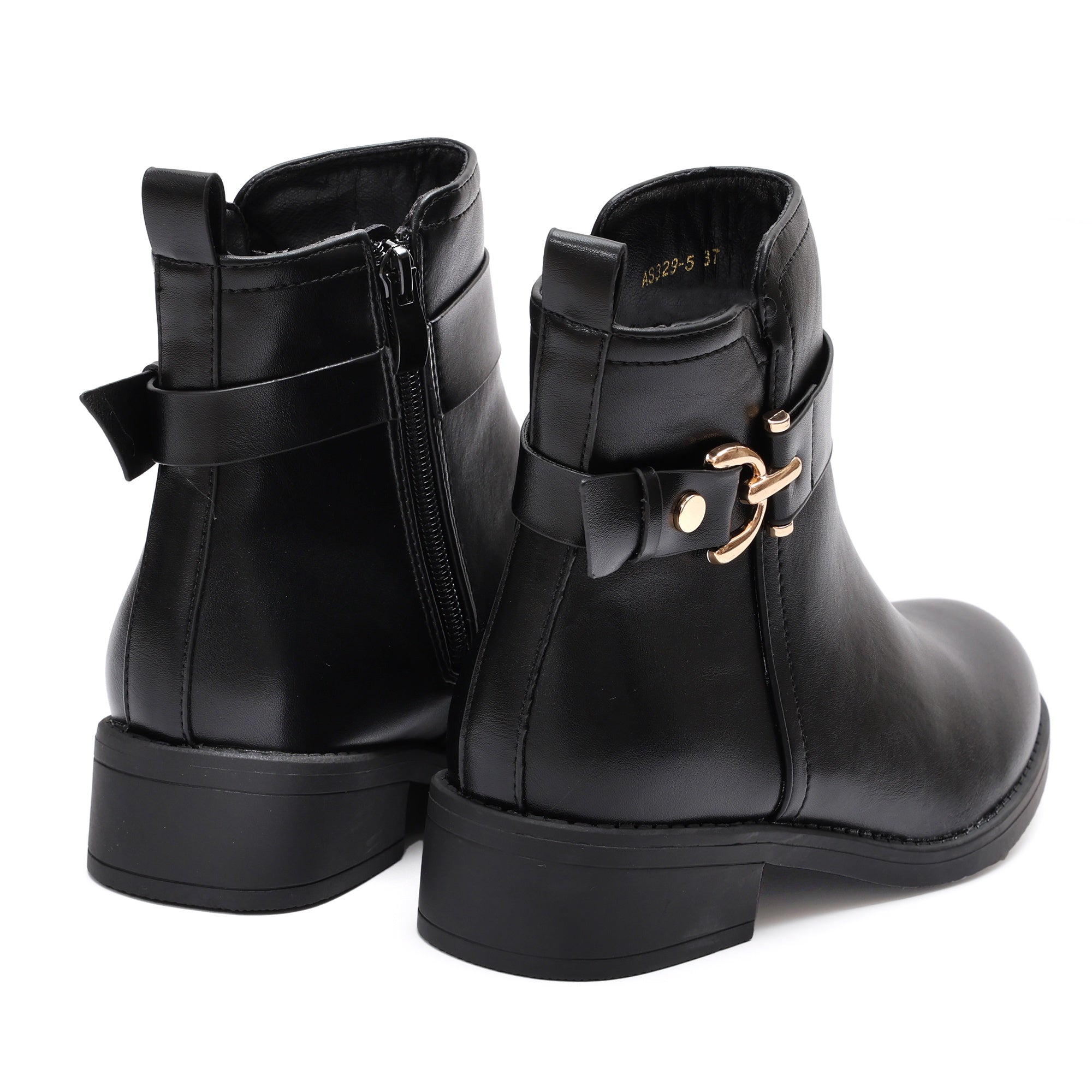 Stivaletto in simil pelle con fibbia dorata Nero