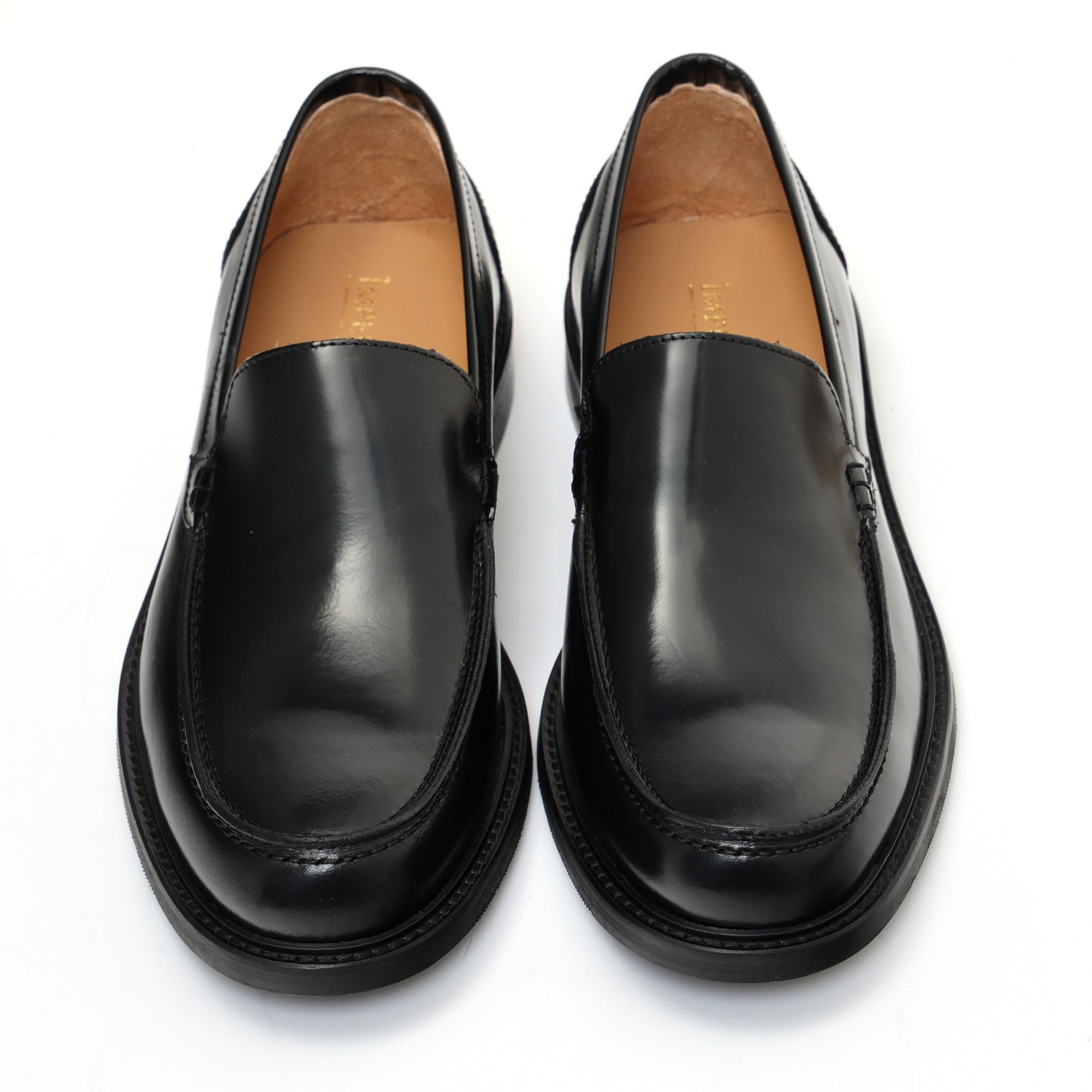 Mocassino liscio in pelle abrasivato con fondo in cuoio antiscivolo Nero