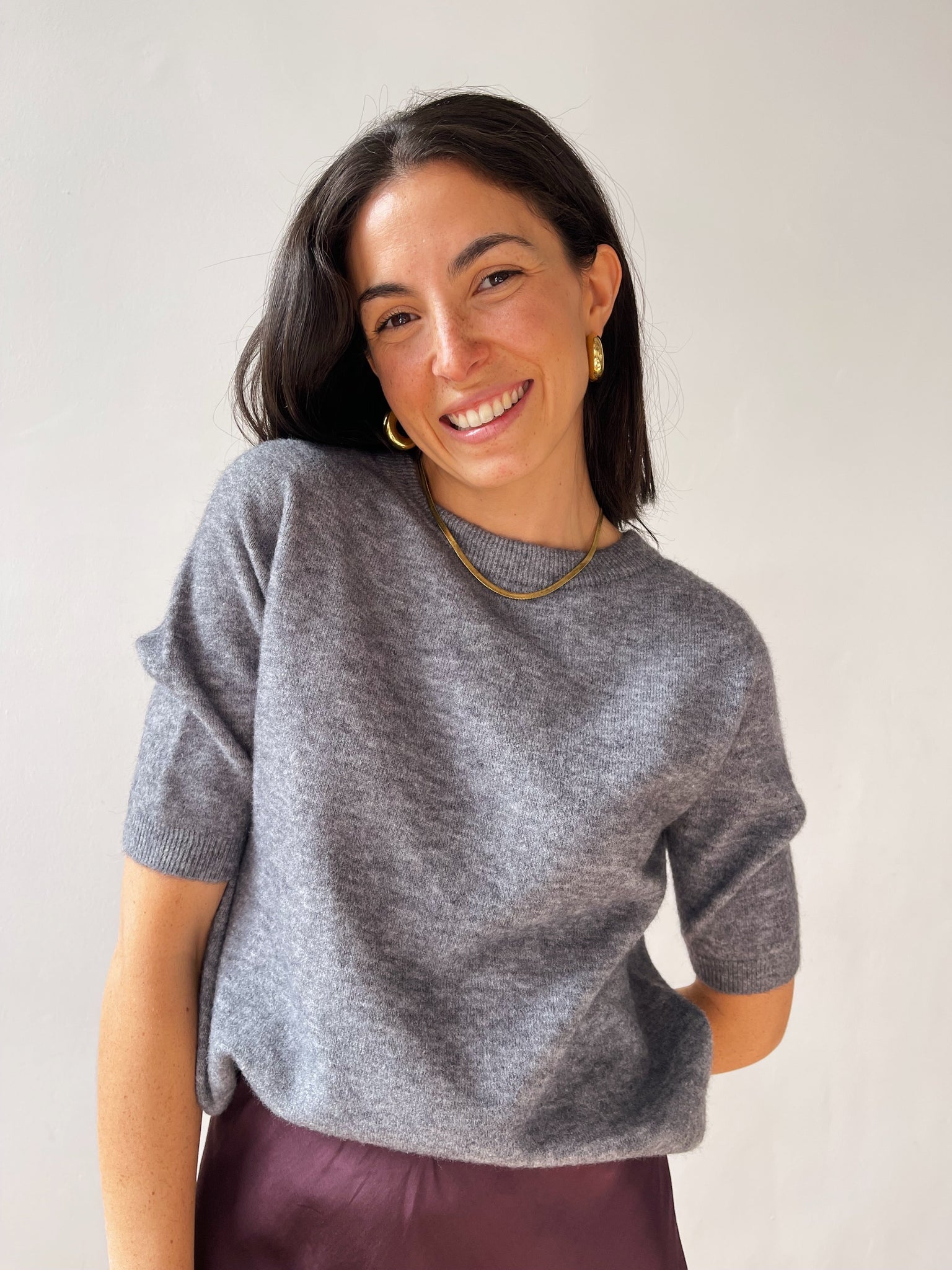 Maglietta grigia in maglia