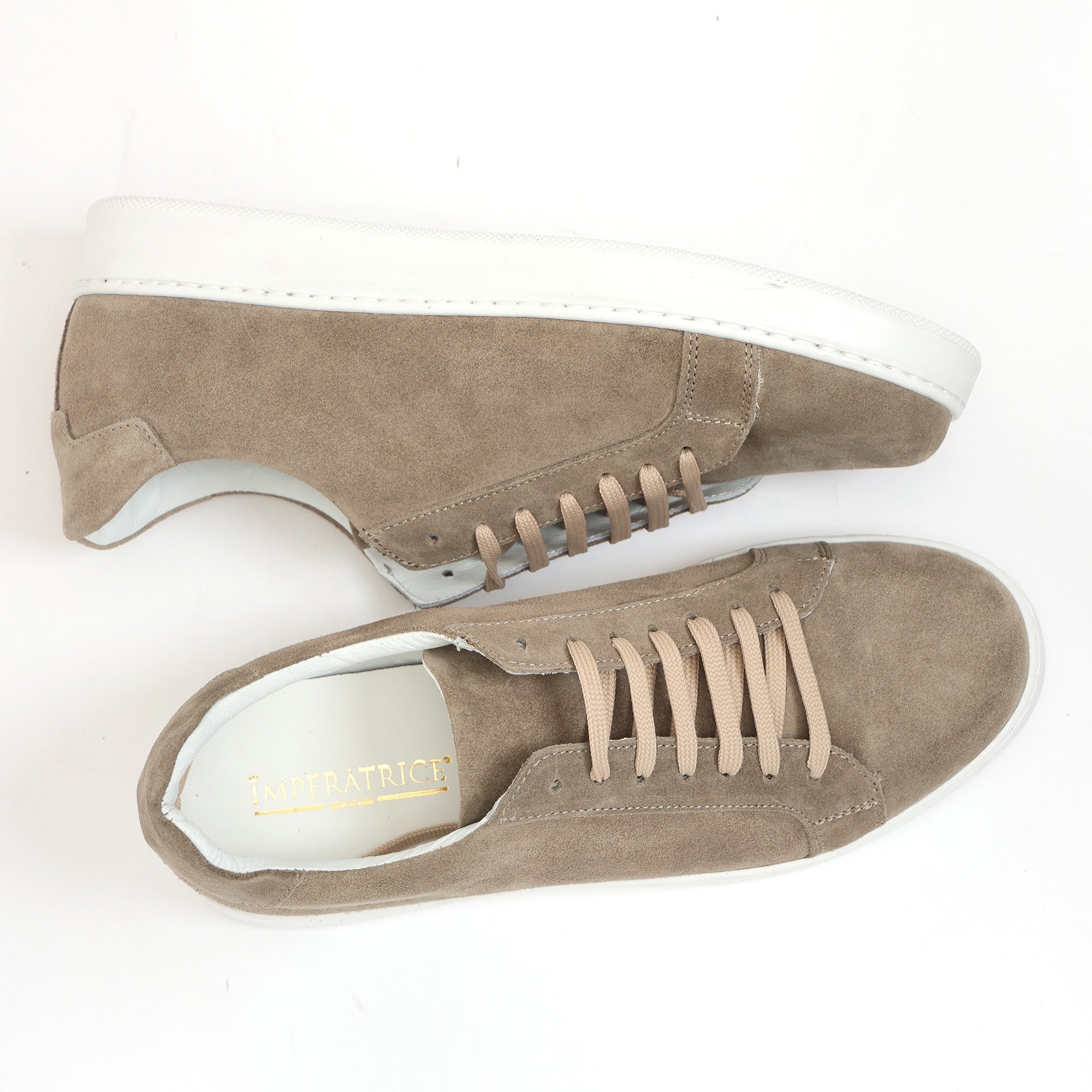 Sneakers stringate in camoscio Taupe