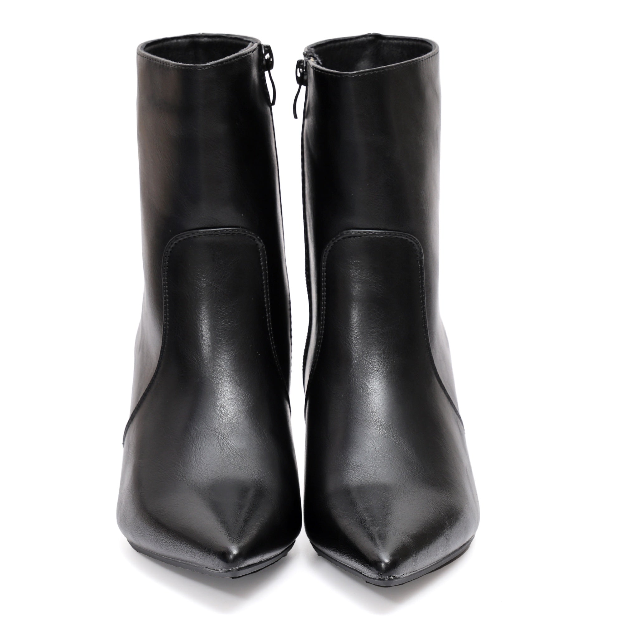 Stivaletto in simil pelle con tacco Nero