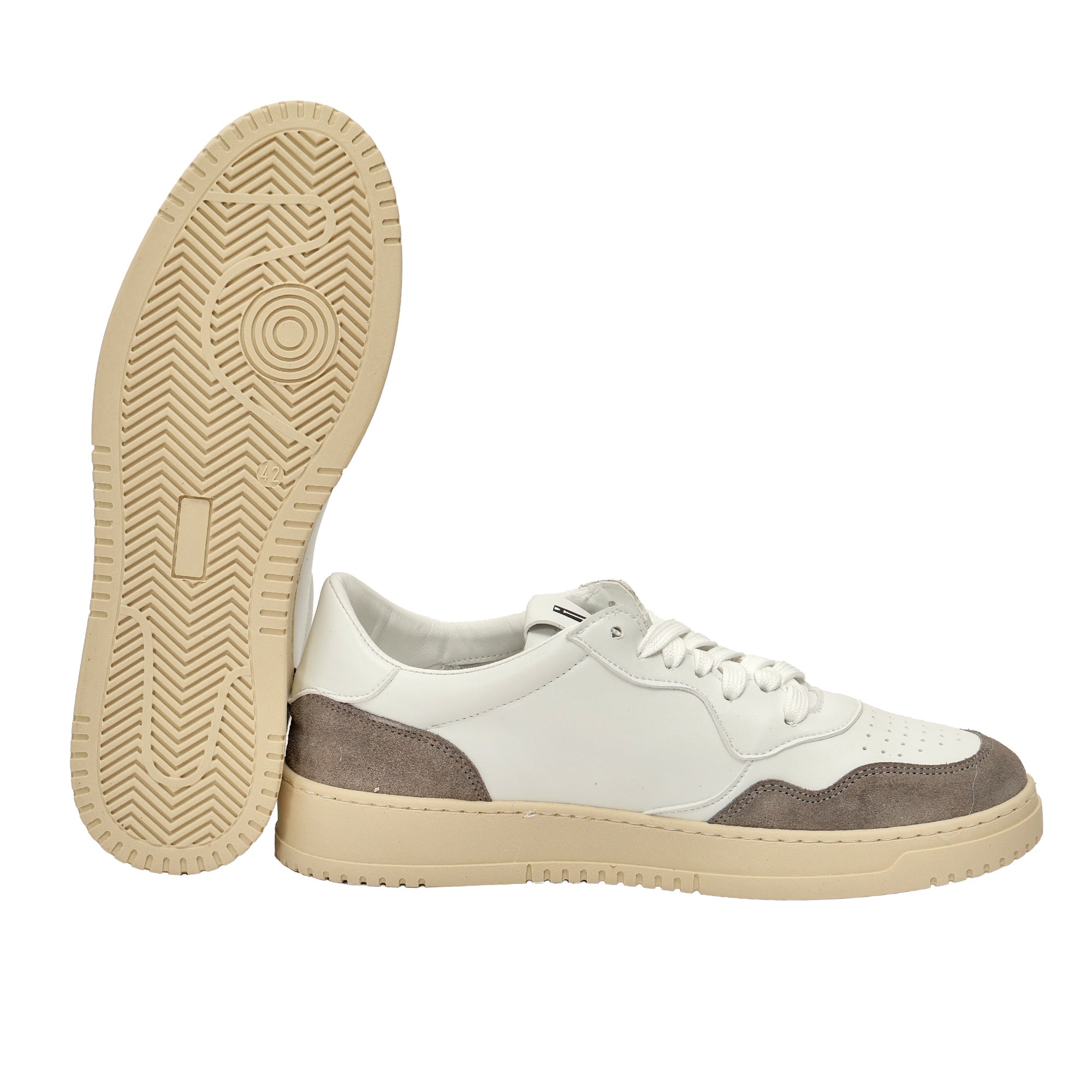 Sneakers in pelle con inserti in camoscio Grigio