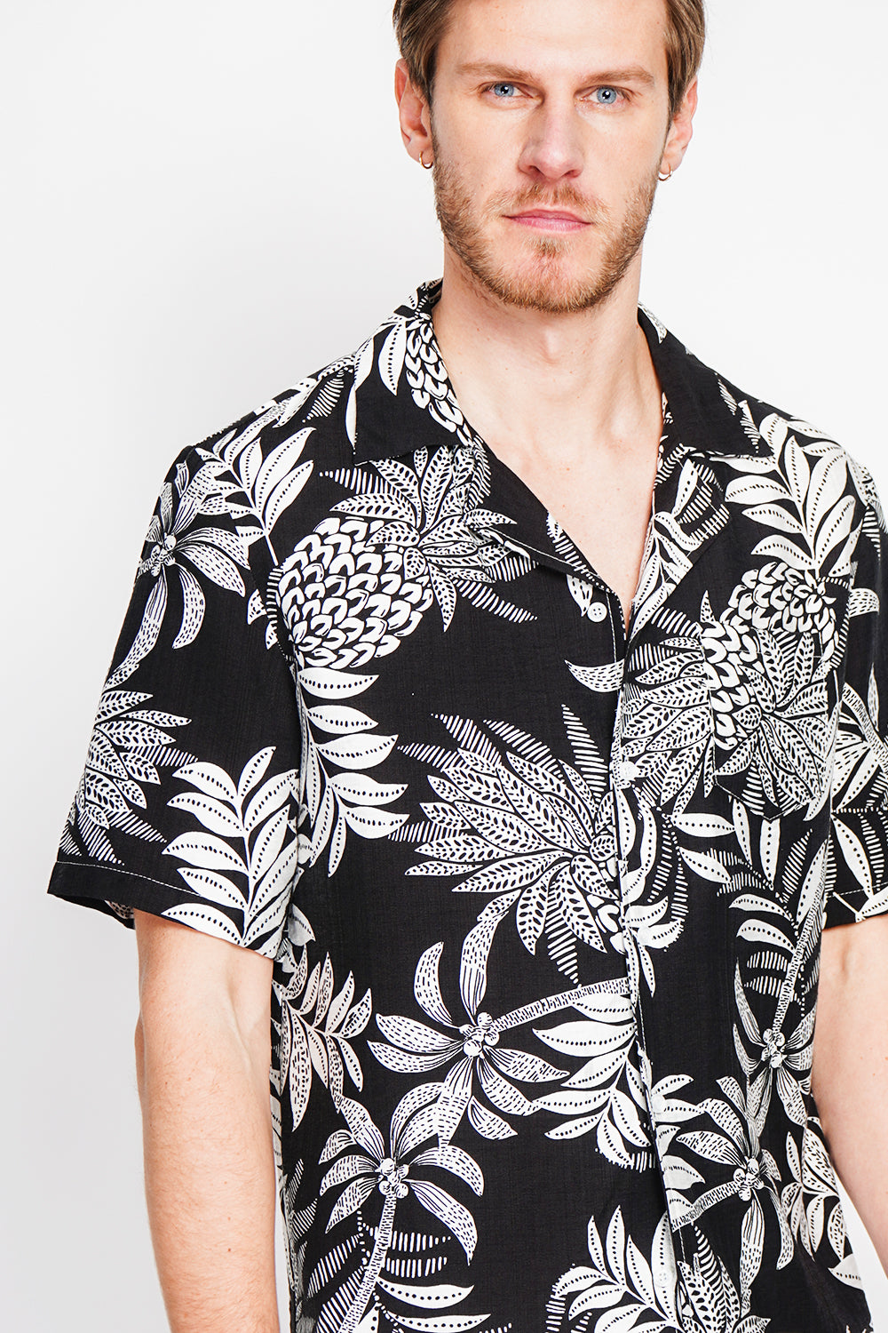 Hawaiano colore Nero
