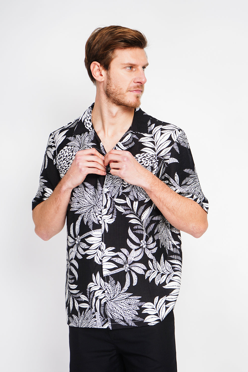 Hawaiano colore Nero