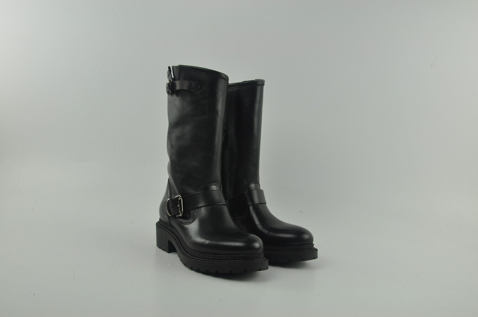MA 618 IN PELLE NERO