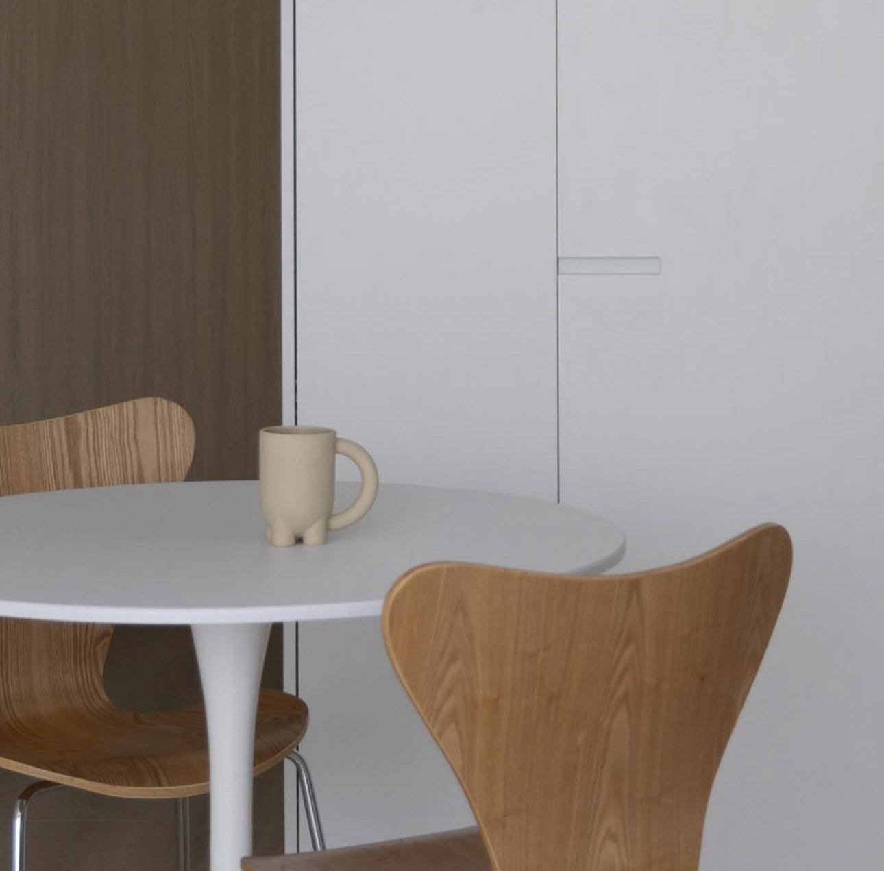 MUG WITH BIG HANDLE - OFF WHITE