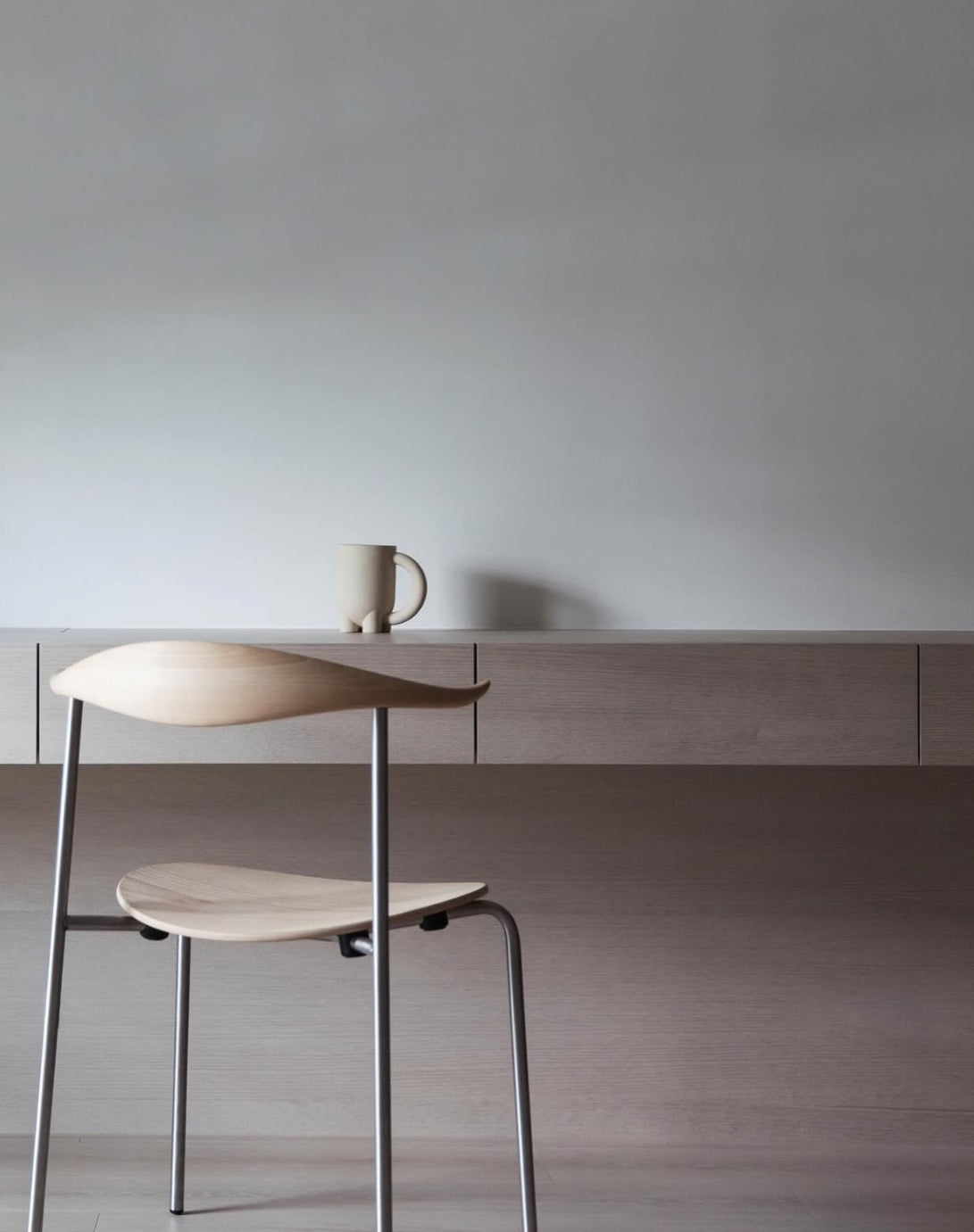 MUG WITH BIG HANDLE - OFF WHITE