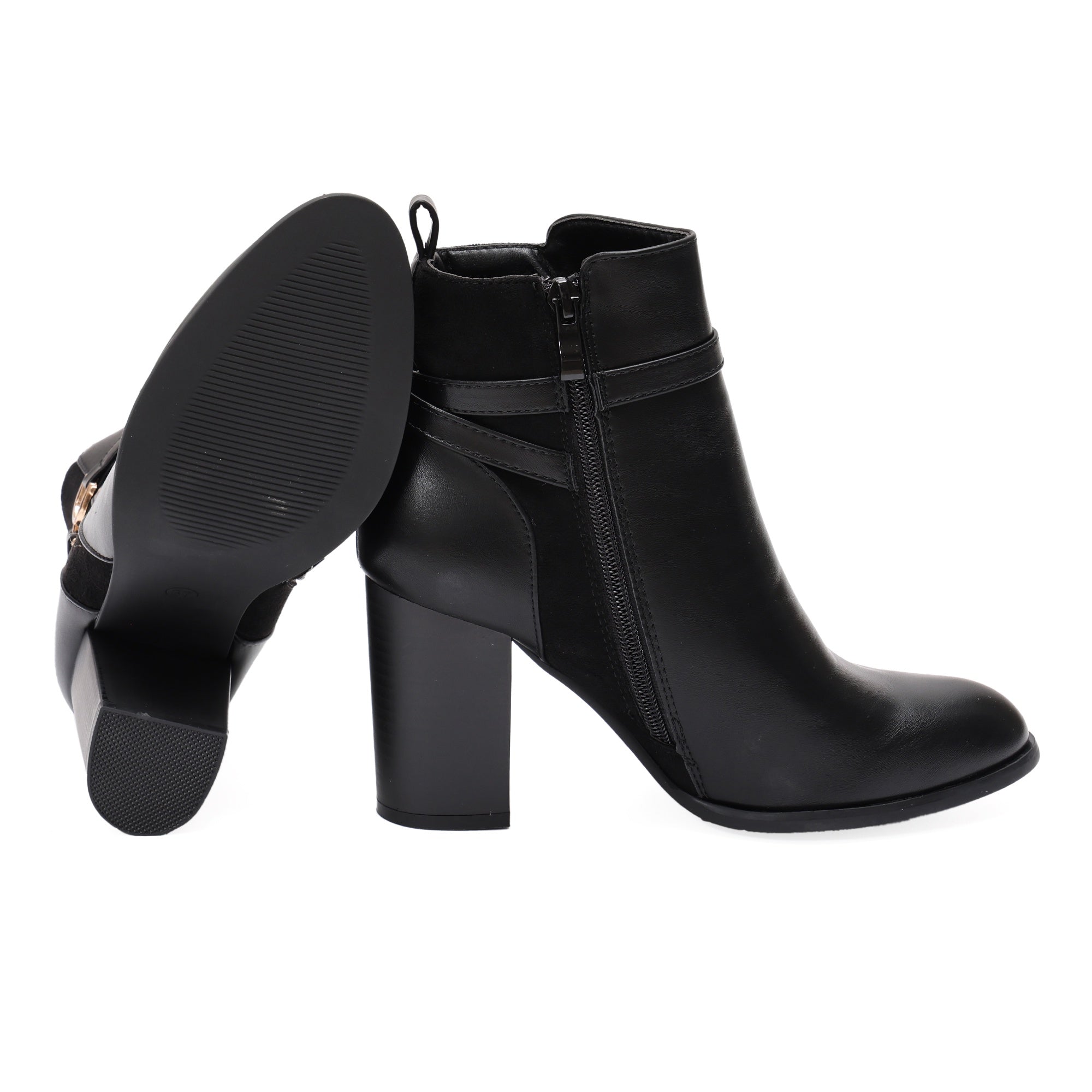 Stivaletti in simil pelle con tacco e fibbia dorata Nero