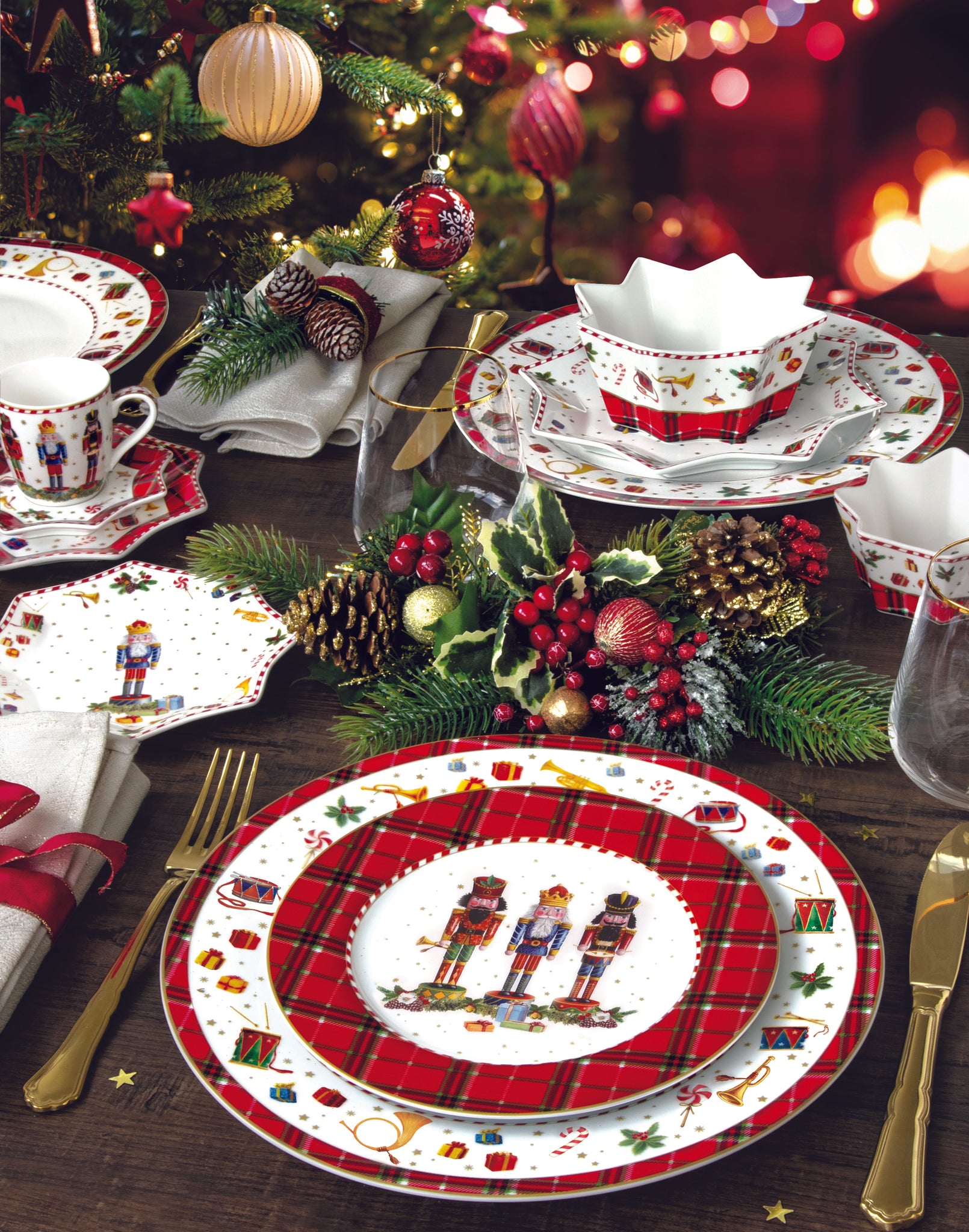 Set da torta in porcellana Ø 32 cm in c.b. VINTAGE NUTCRACKER