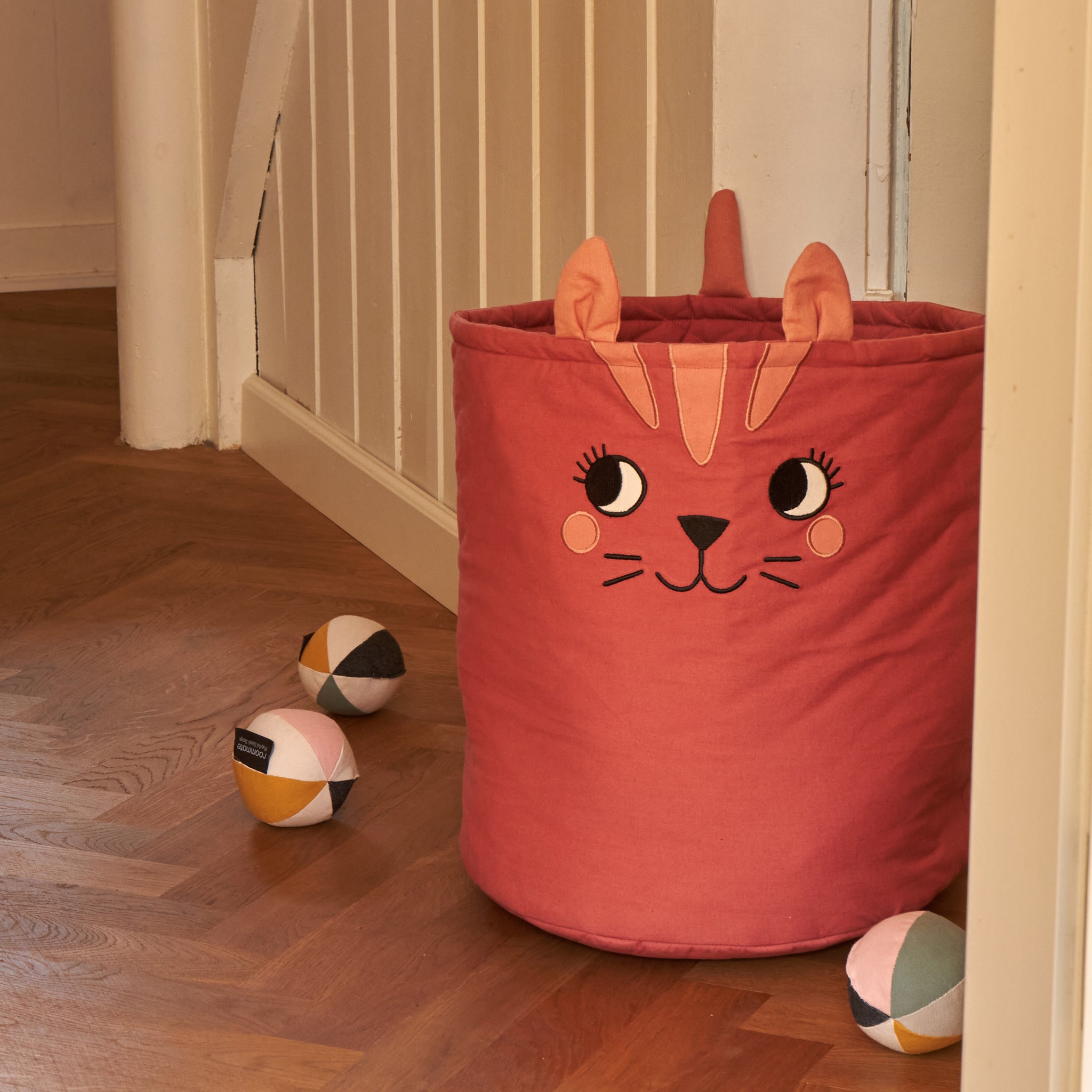 GATTO CESTINO