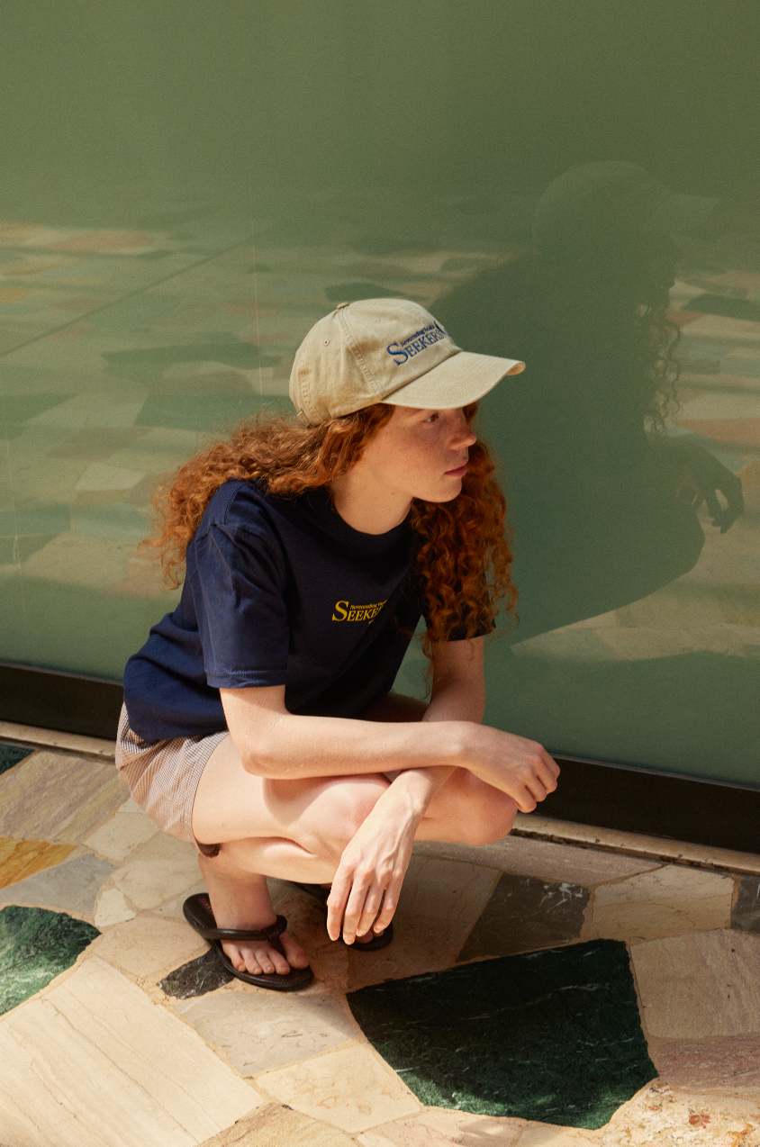 Maglietta in cotone "Neverending Vacation" di Maptique - Blu