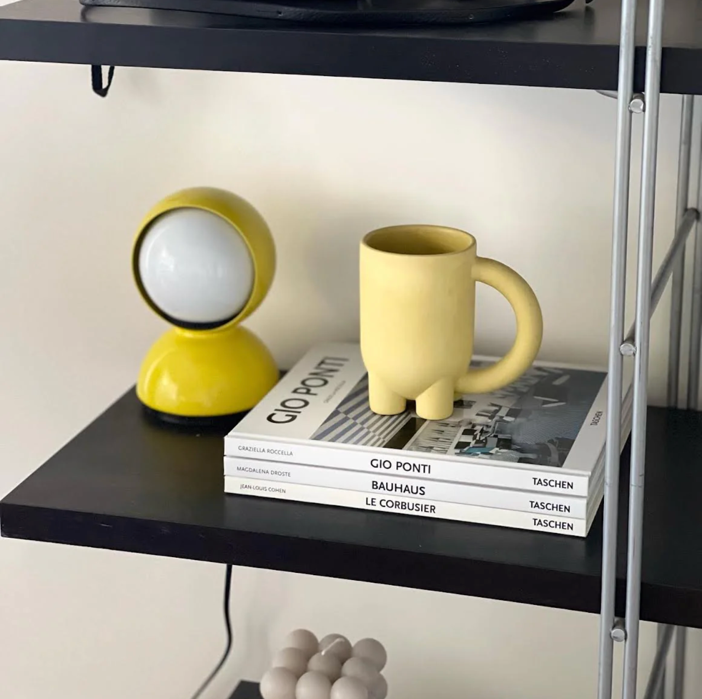 MUG WITH BIG HANDLE - YELLOW