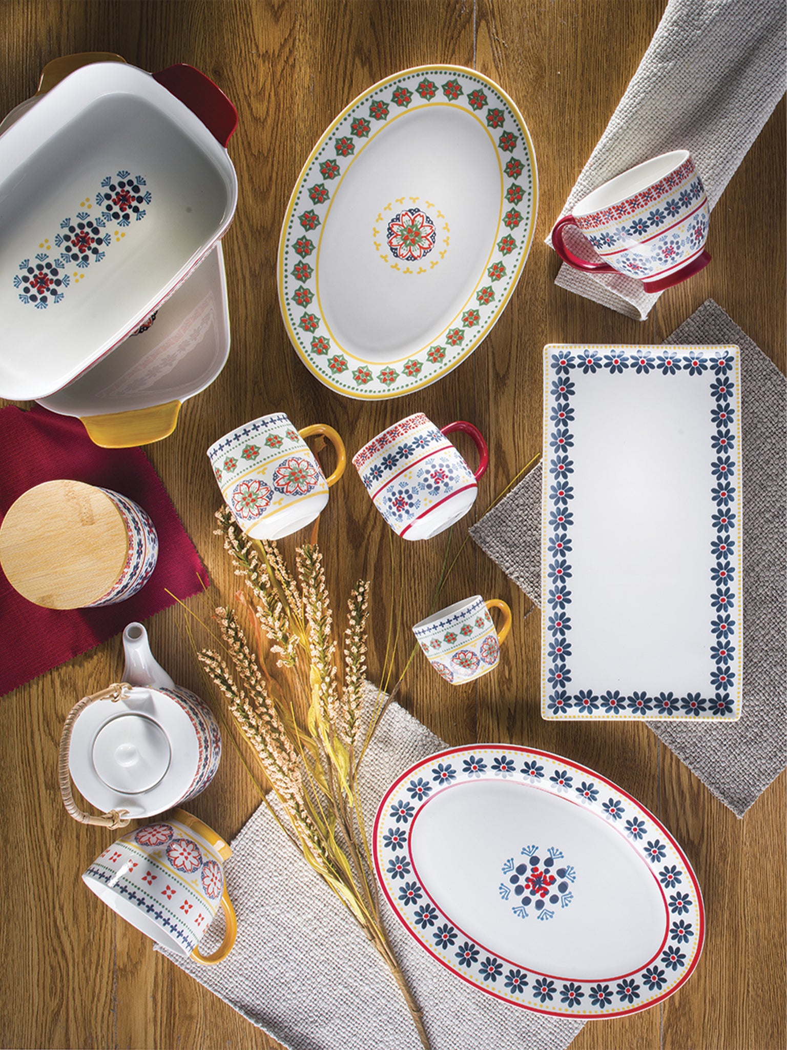 Piatto portata ovale Gardeny rosso new bone china 84116 cm 29,6x20,5x2