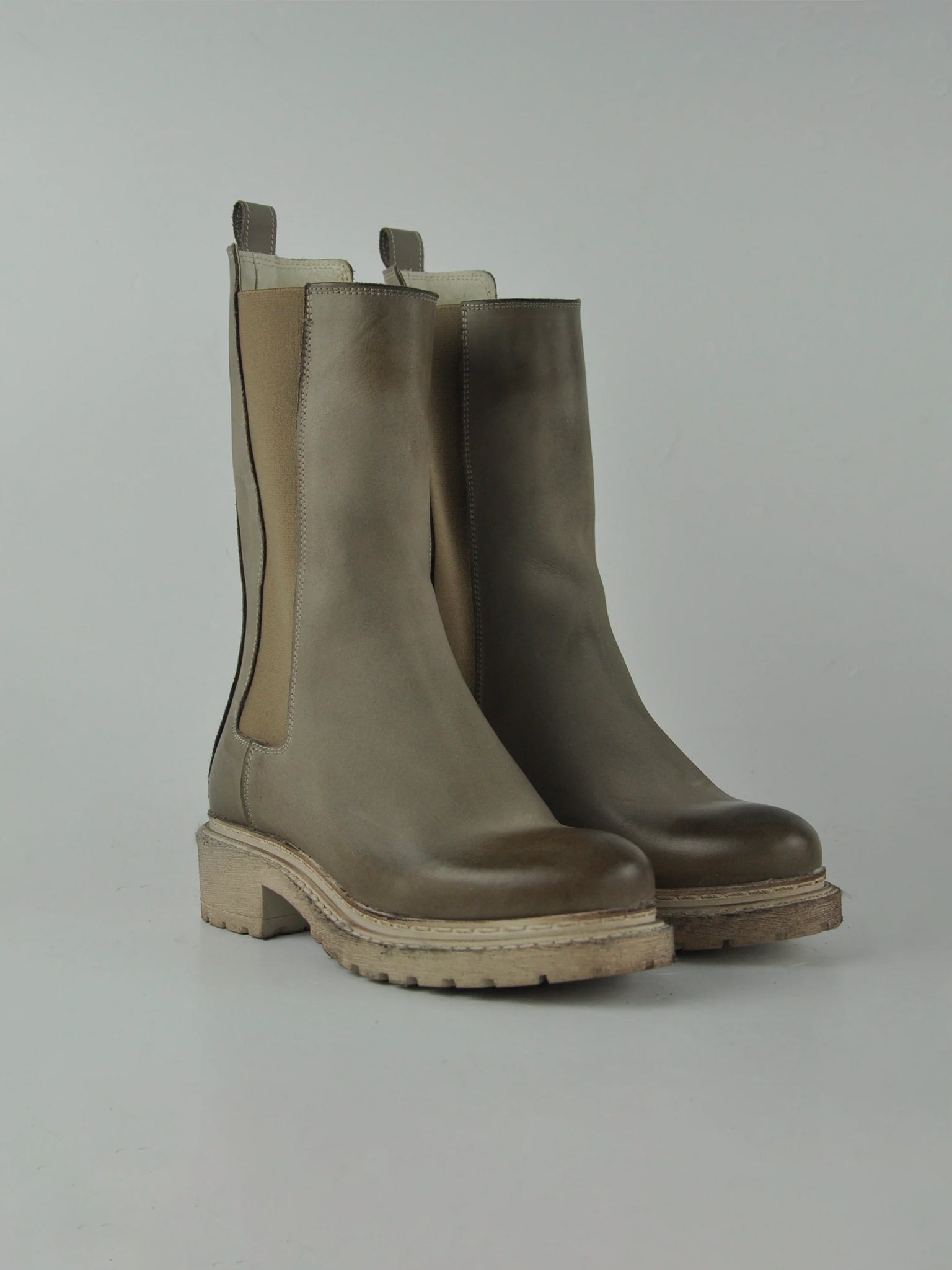MA 42 NABUK TAUPE- CHELSEA CON ELASTICI IN TINTA