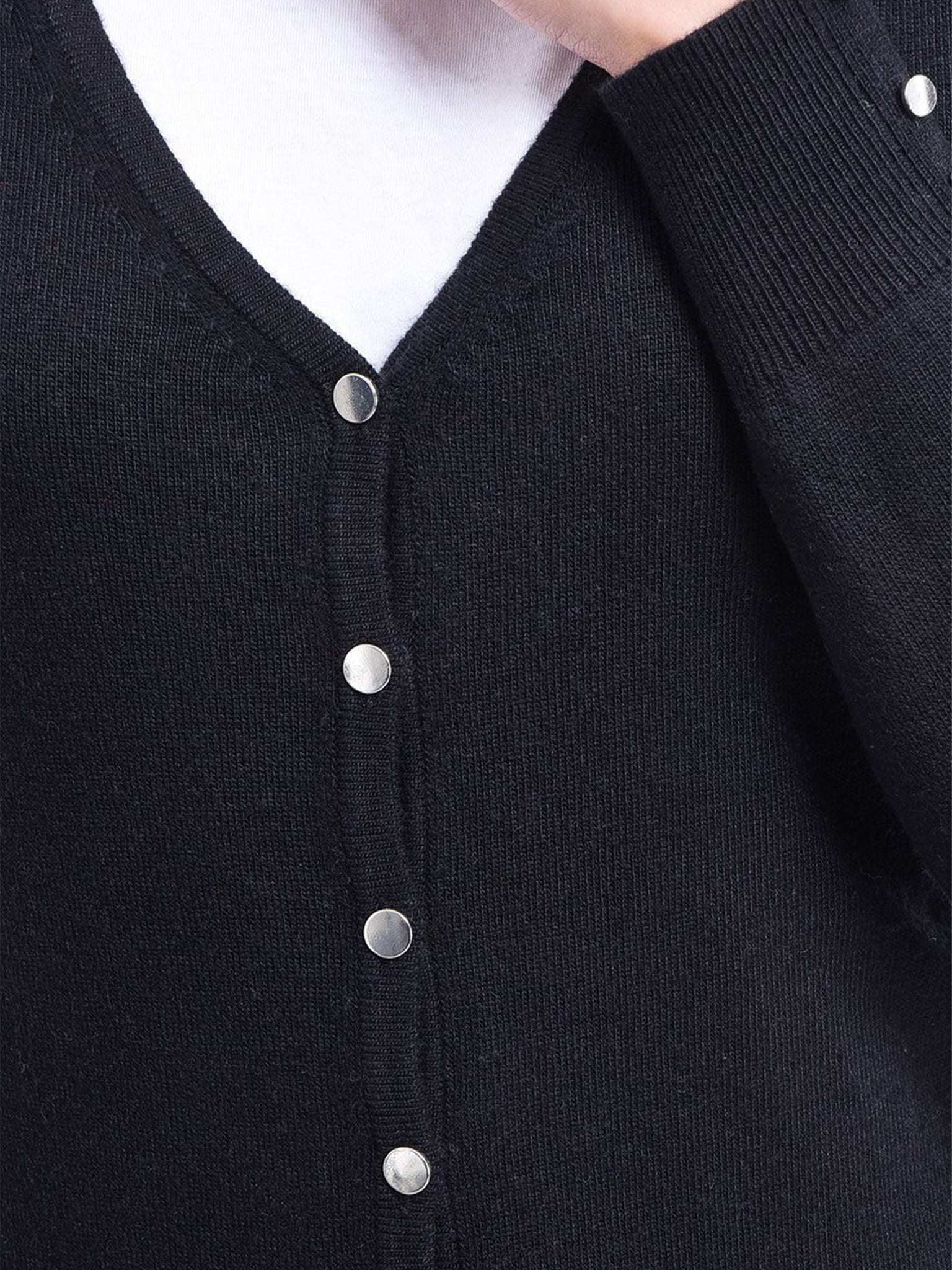 Cardigan Con Scollo a V e Bottoni Argentati Sulle Maniche - Nero