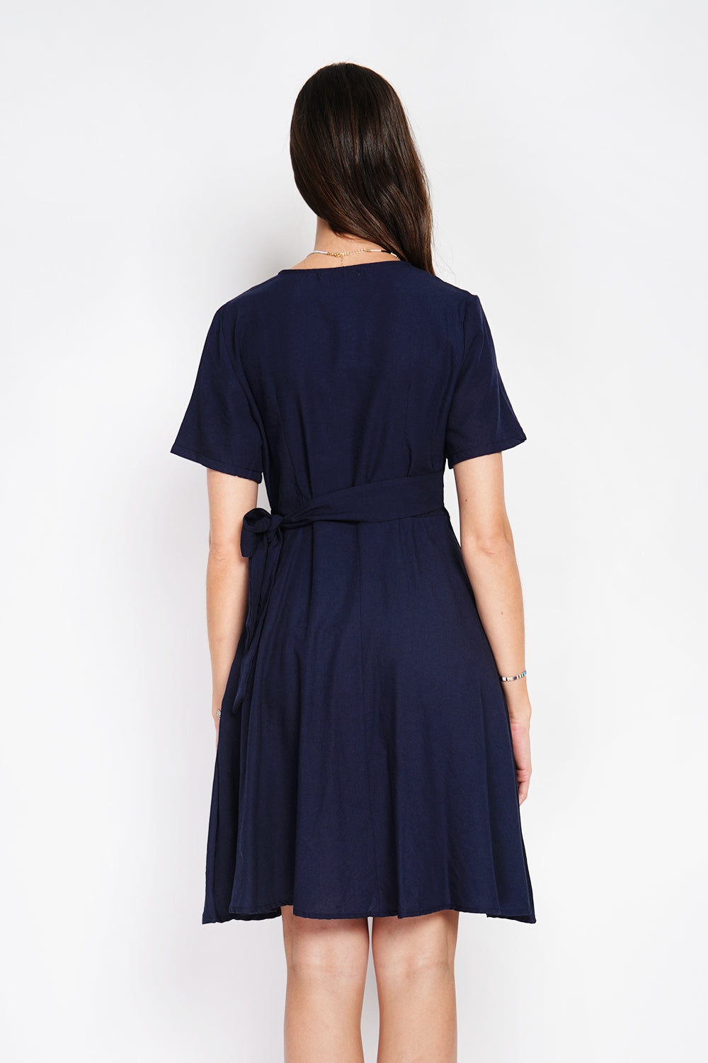 Abito avvolgente con cintura e maniche lunghe Blu navy