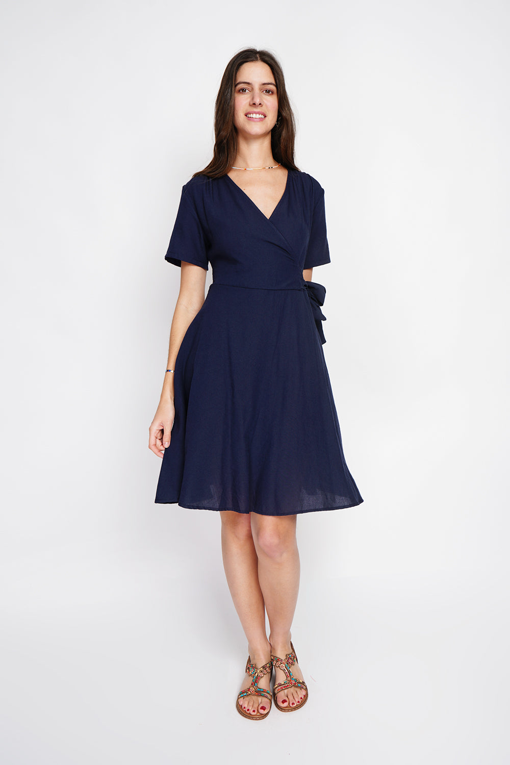 Abito avvolgente con cintura e maniche lunghe Blu navy