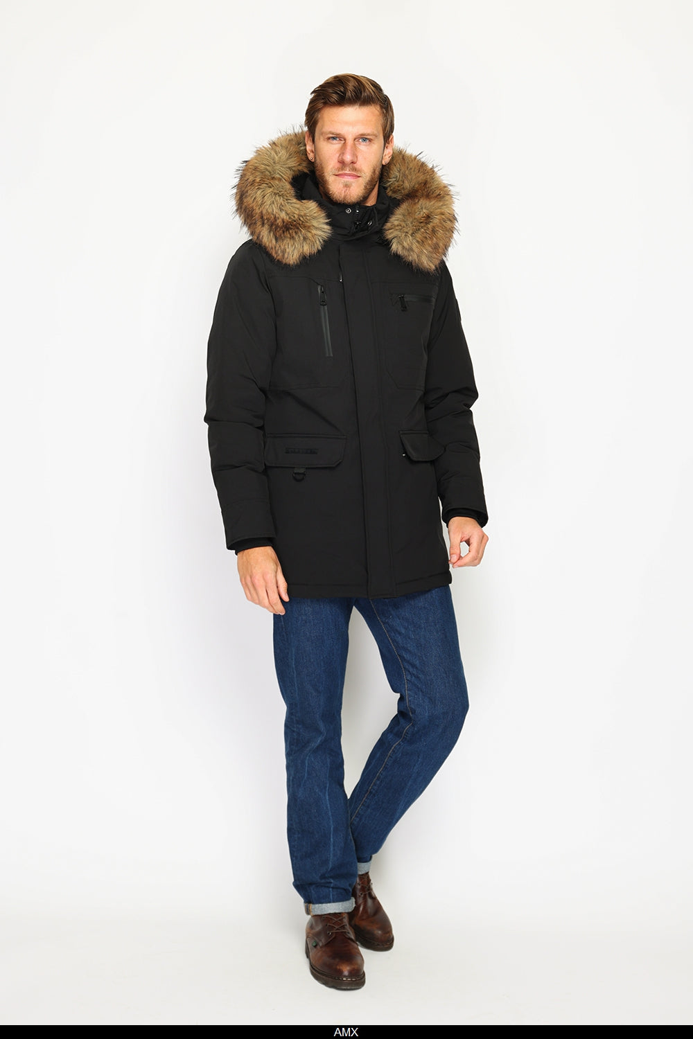 Piumino impermeabile con isolamento termico fino a -20°C, con cappuccio staccabile bordato di pelliccia, tasche multiple, maniche lunghe con polsini elasticizzati. - Nero